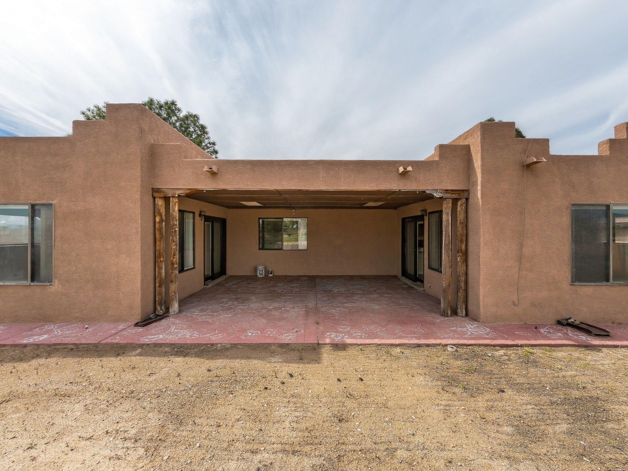 Photo 4 — 3100 Vista Del Sur Street NW