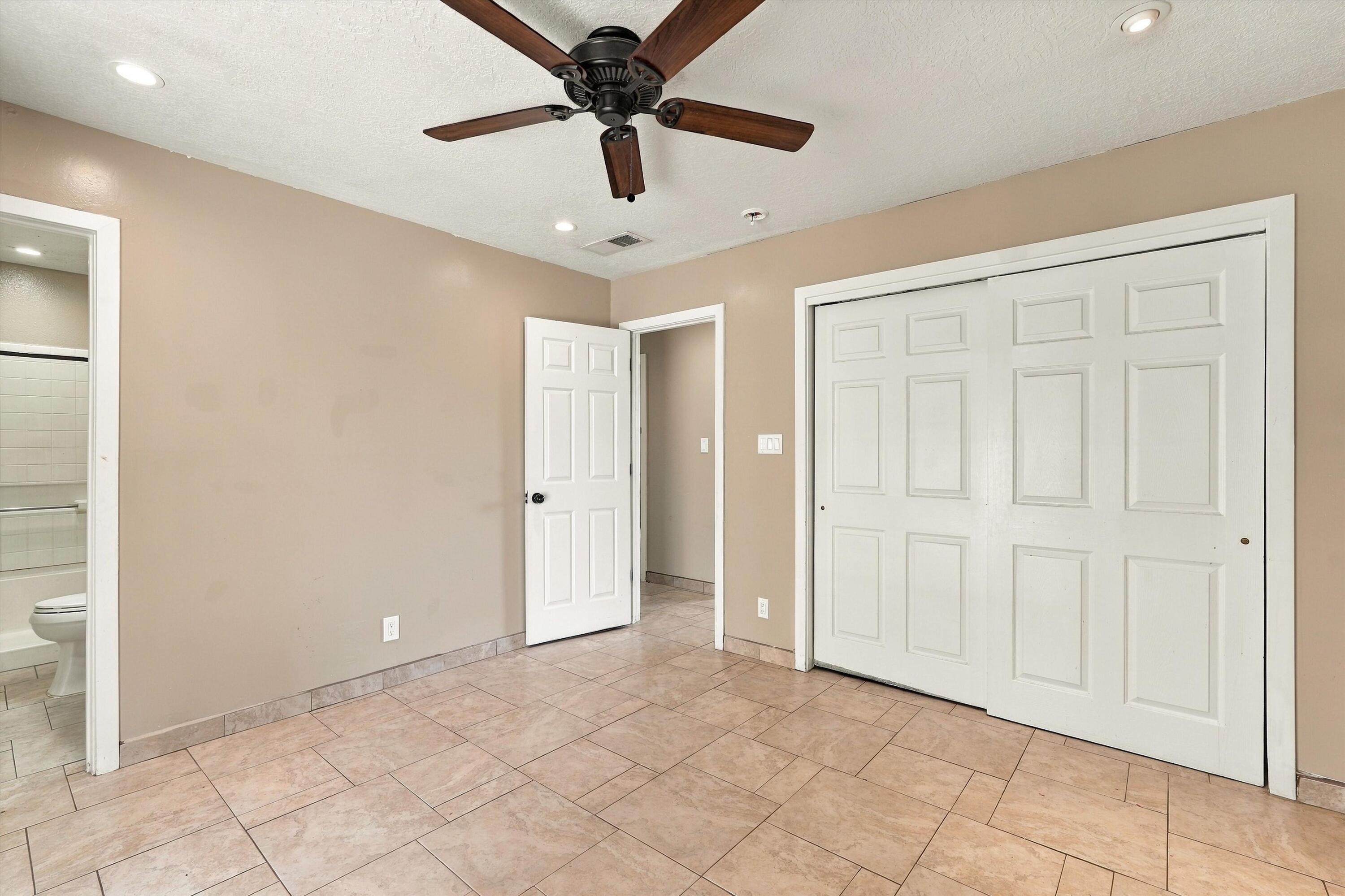Photo 11 — 800 Sean Avenue