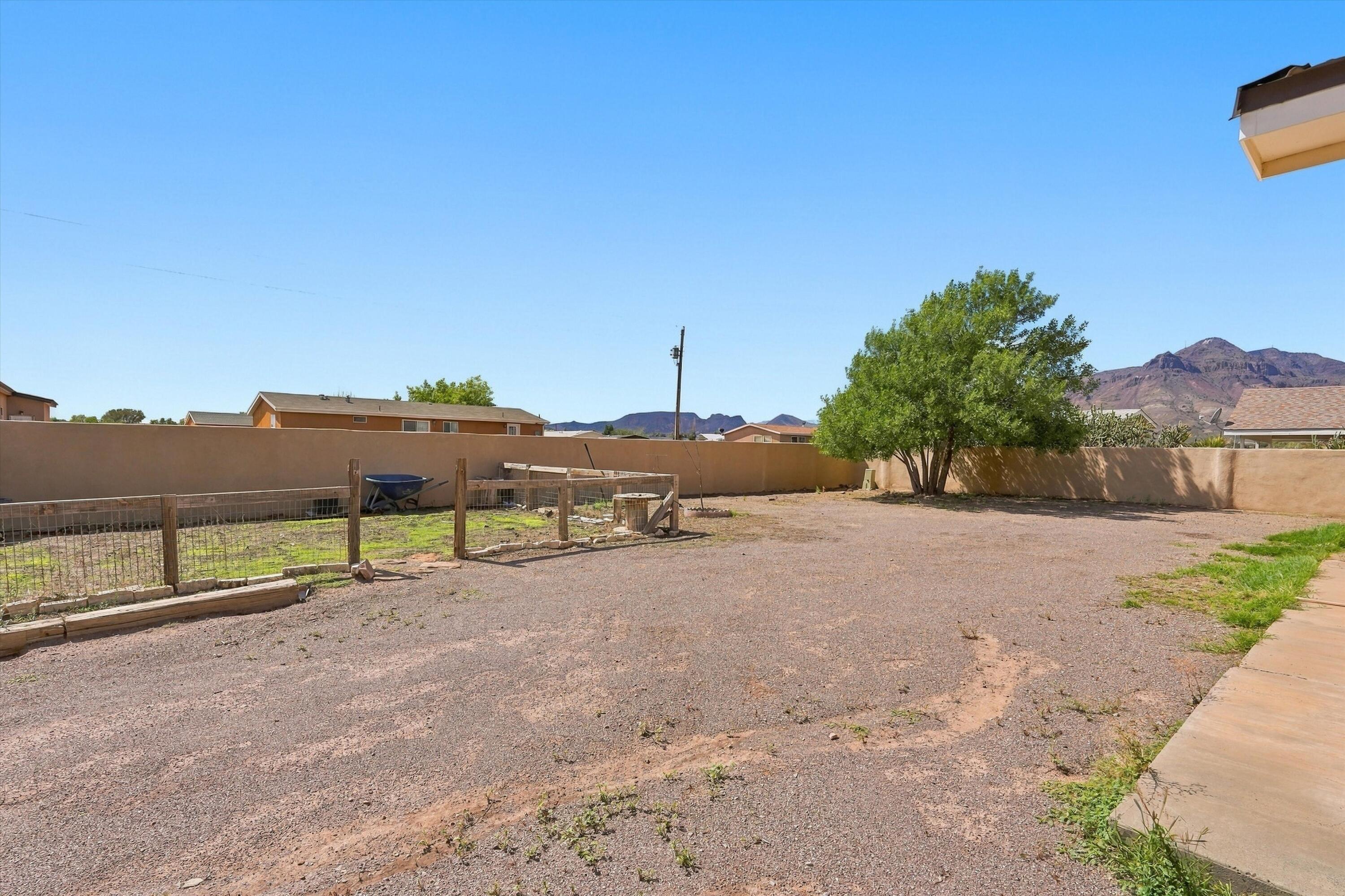 Photo 3 — 800 Sean Avenue