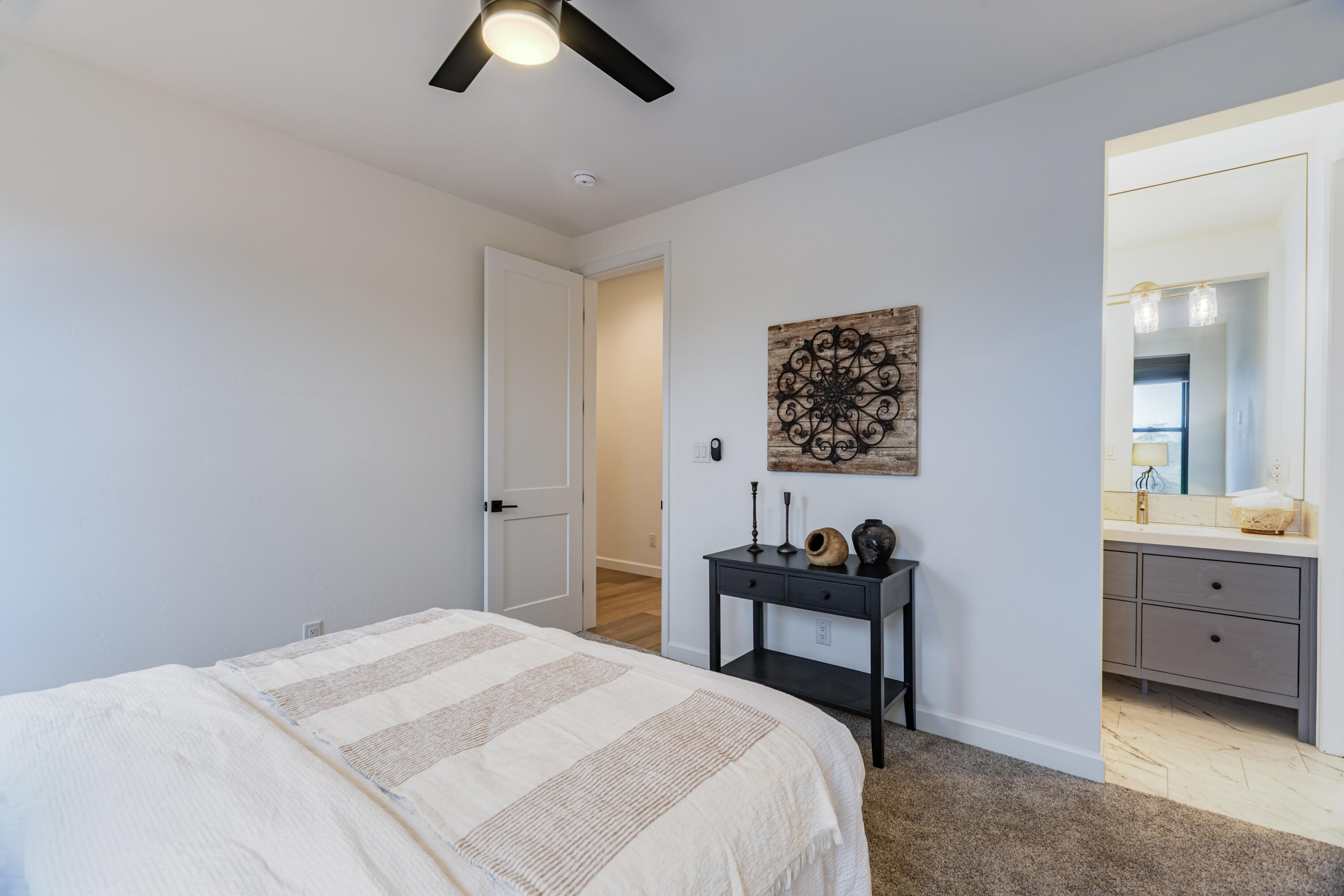 Photo 20 — 7021 Beverly Hills Avenue NE