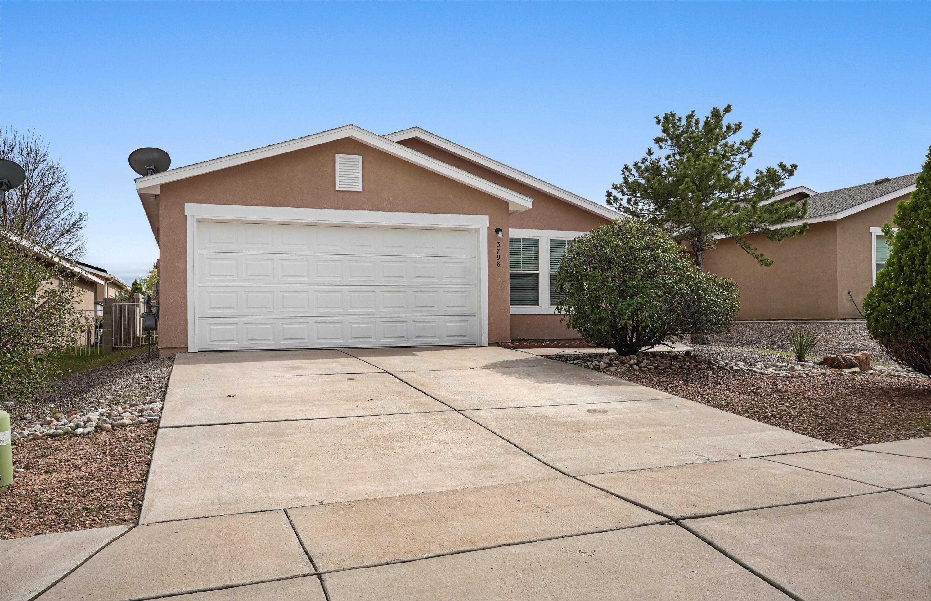 3798 Cattle Drive NE, Rio Rancho, NM 87144