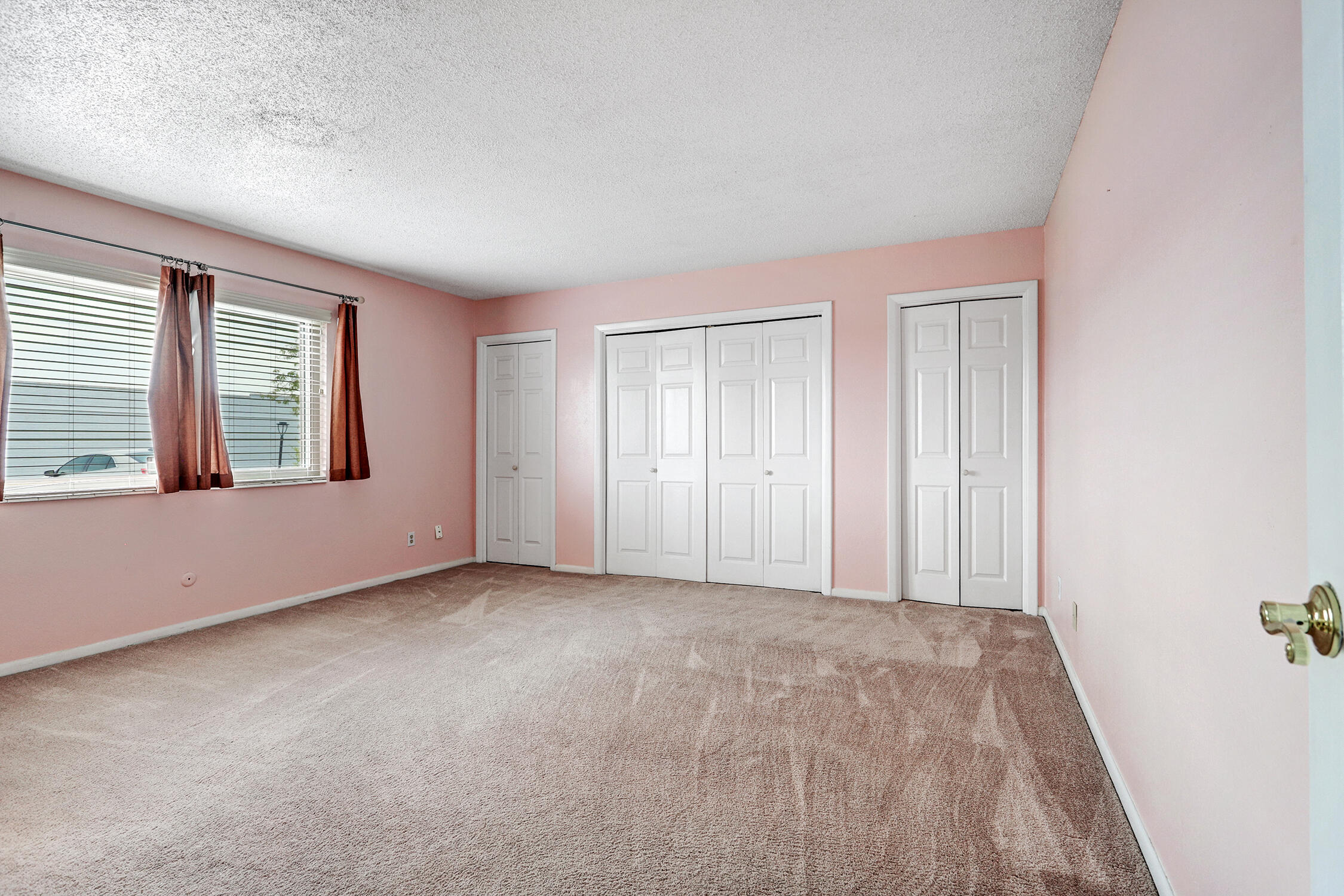 Photo 12 — 1357 Rio Rancho Boulevard SE APT D