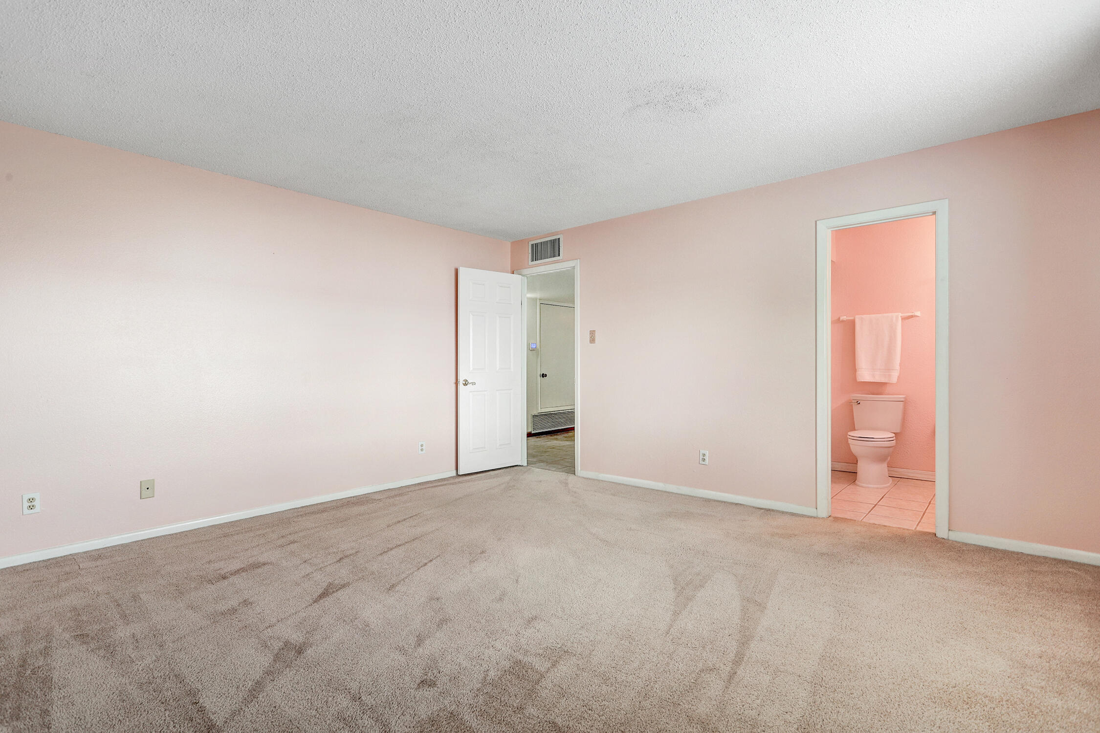 Photo 11 — 1357 Rio Rancho Boulevard SE APT D