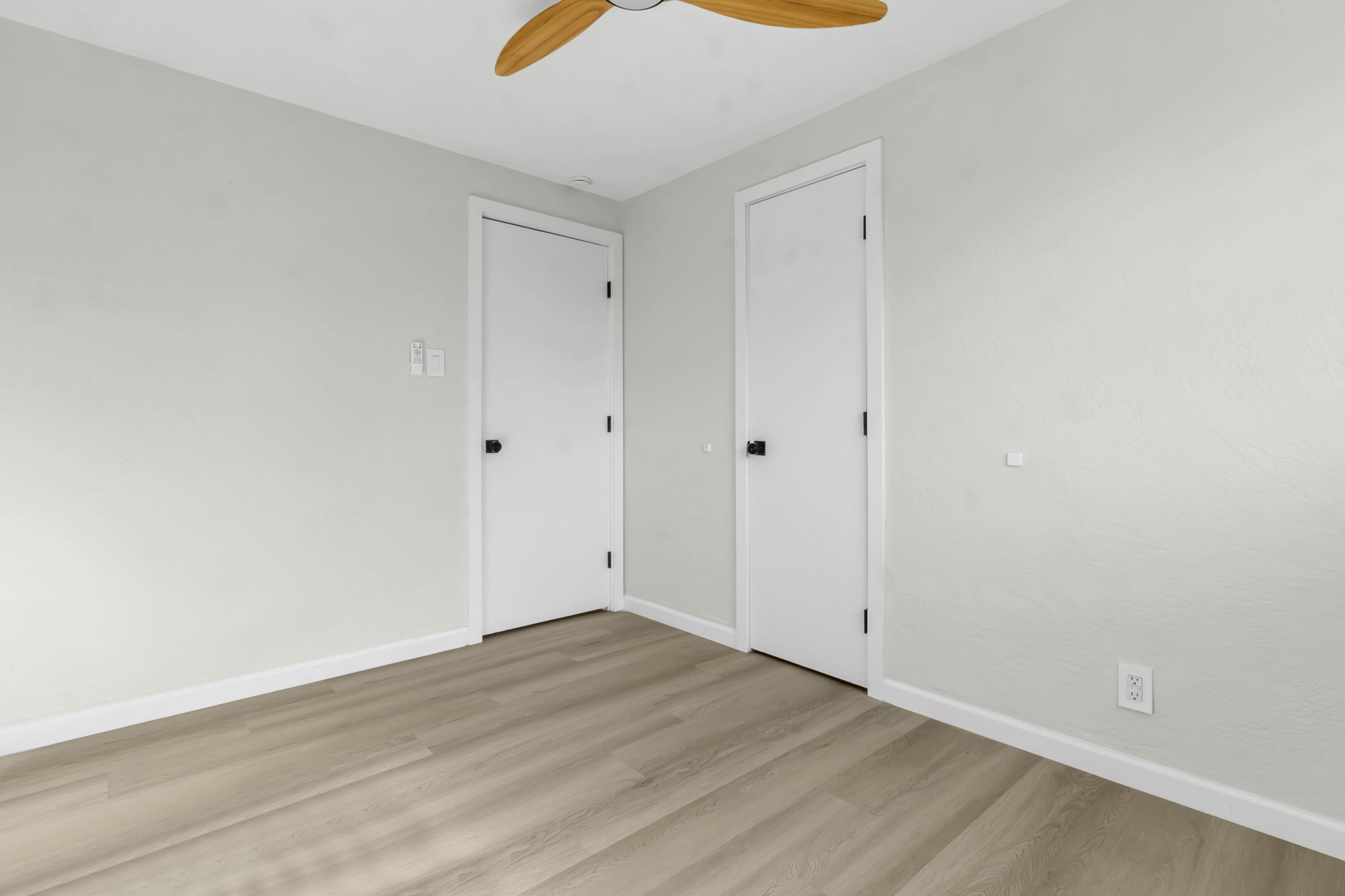 Photo 12 — 2806 Palomas Drive NE