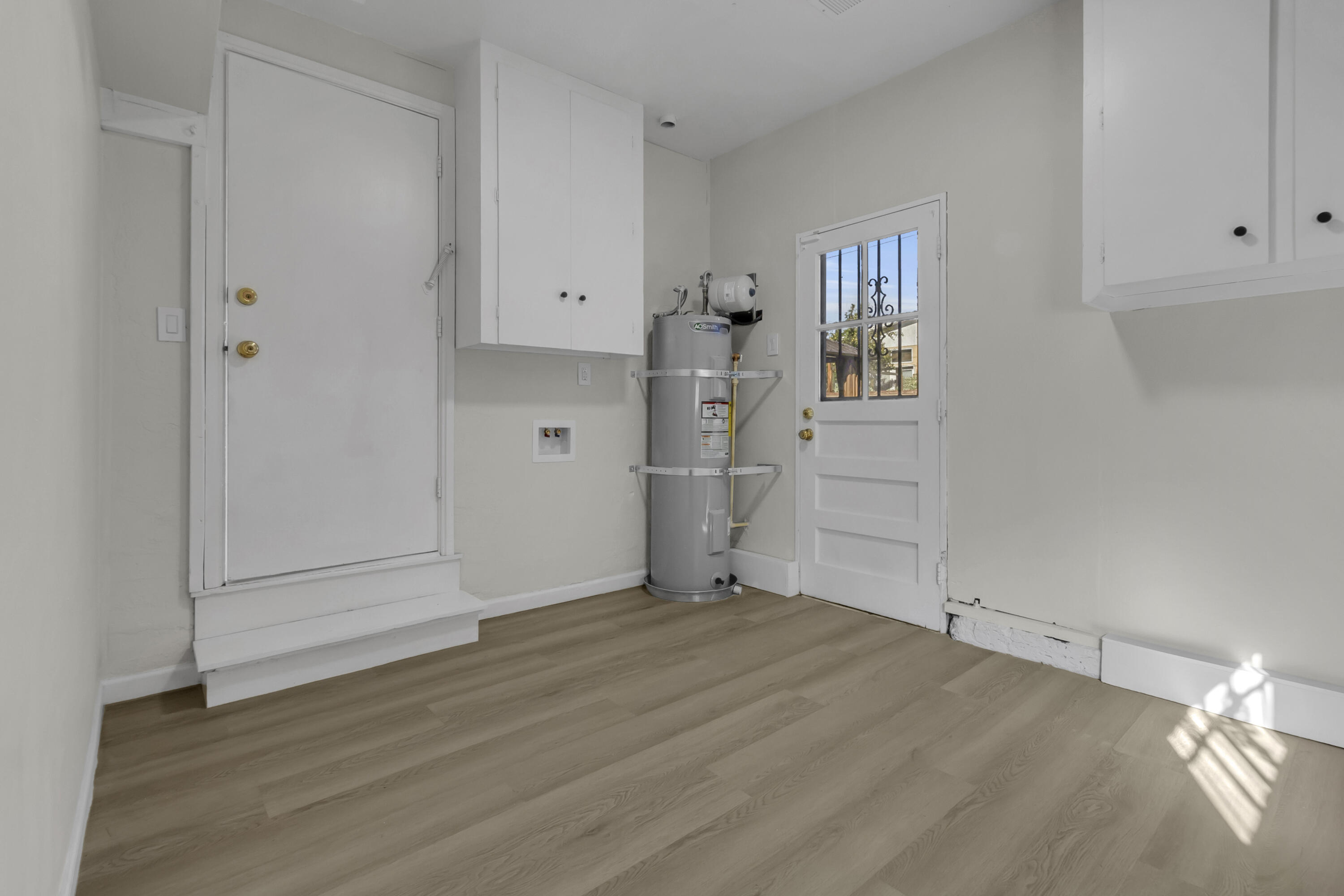 Photo 11 — 2806 Palomas Drive NE