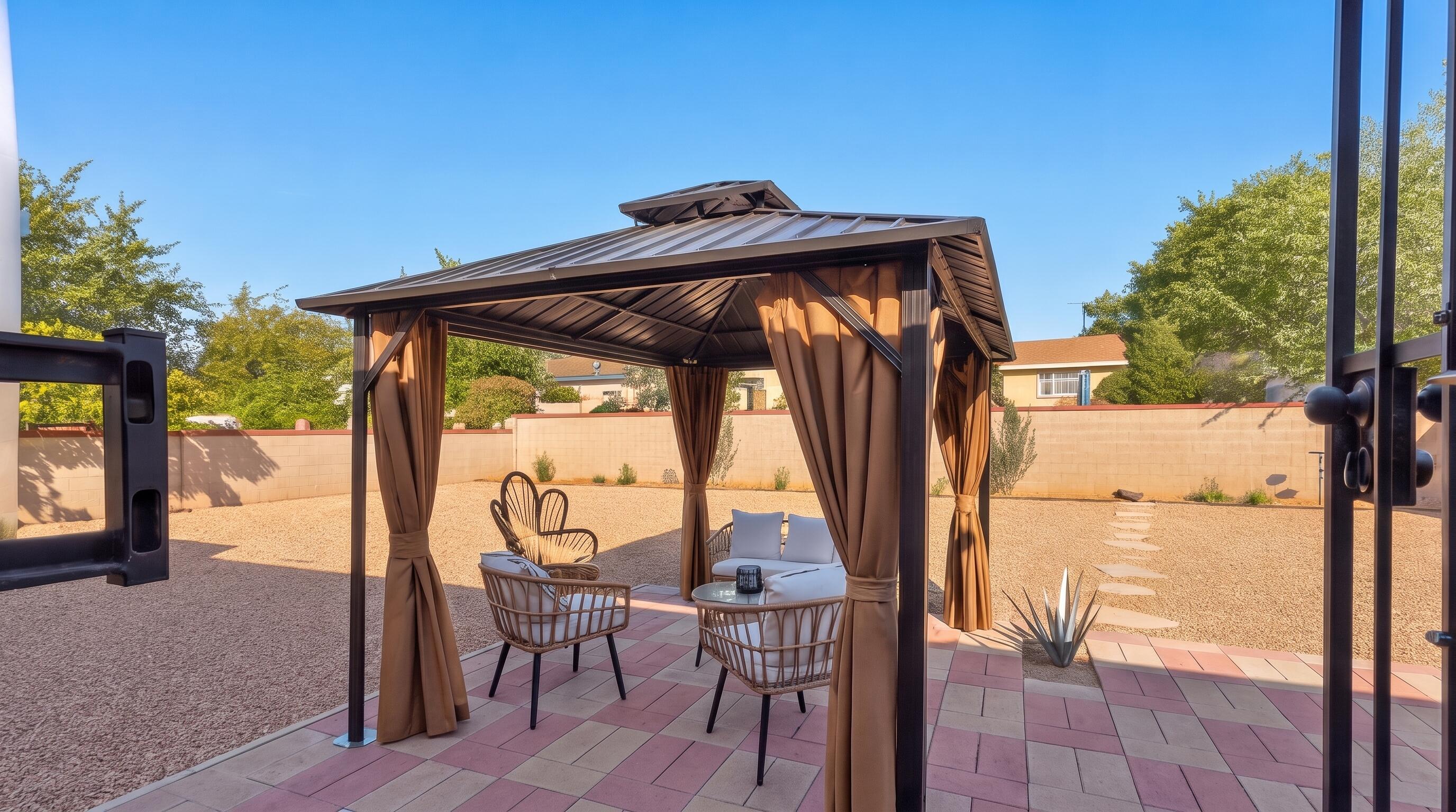 Photo 9 — 2806 Palomas Drive NE