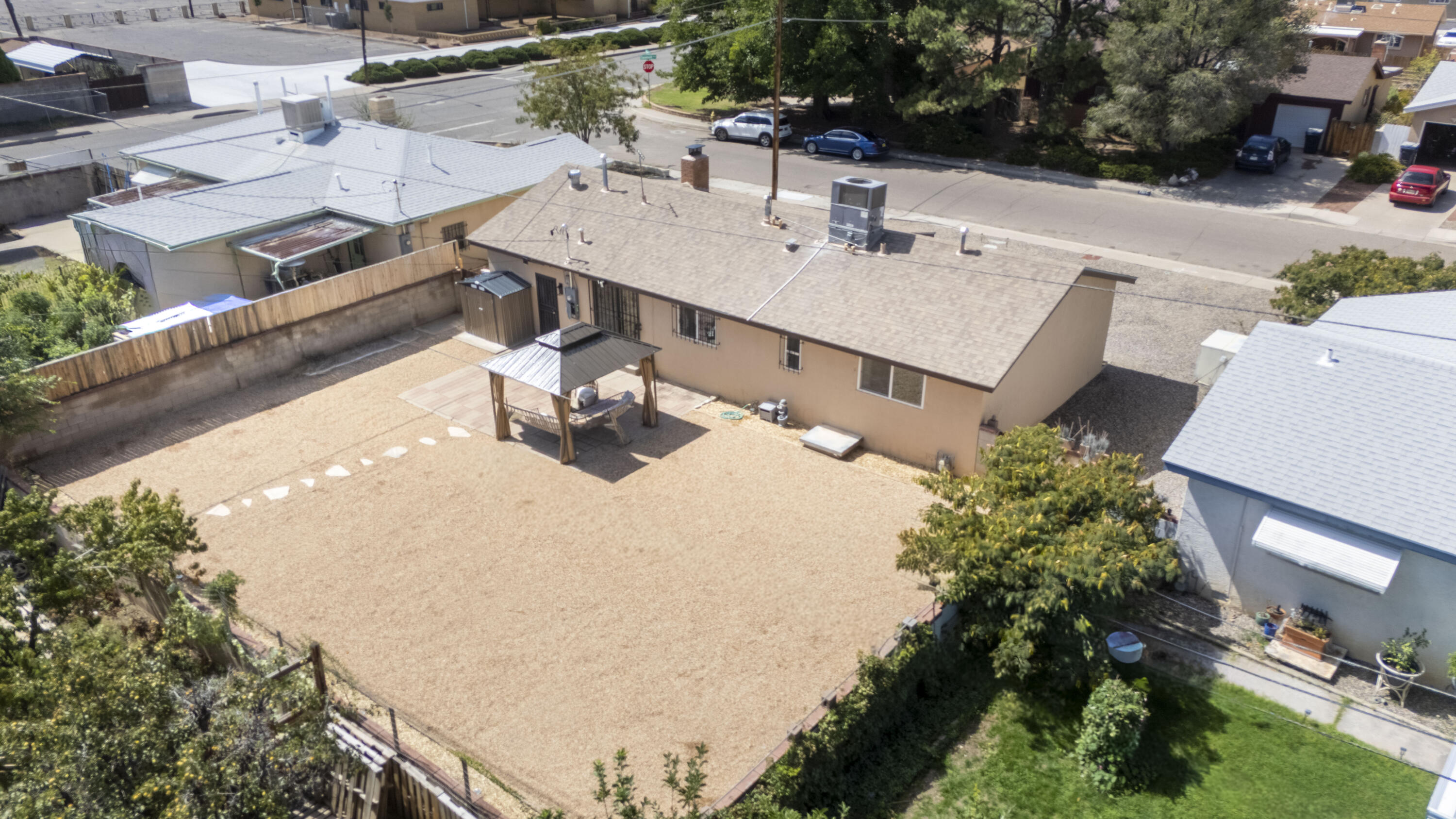 Photo 2 — 2806 Palomas Drive NE