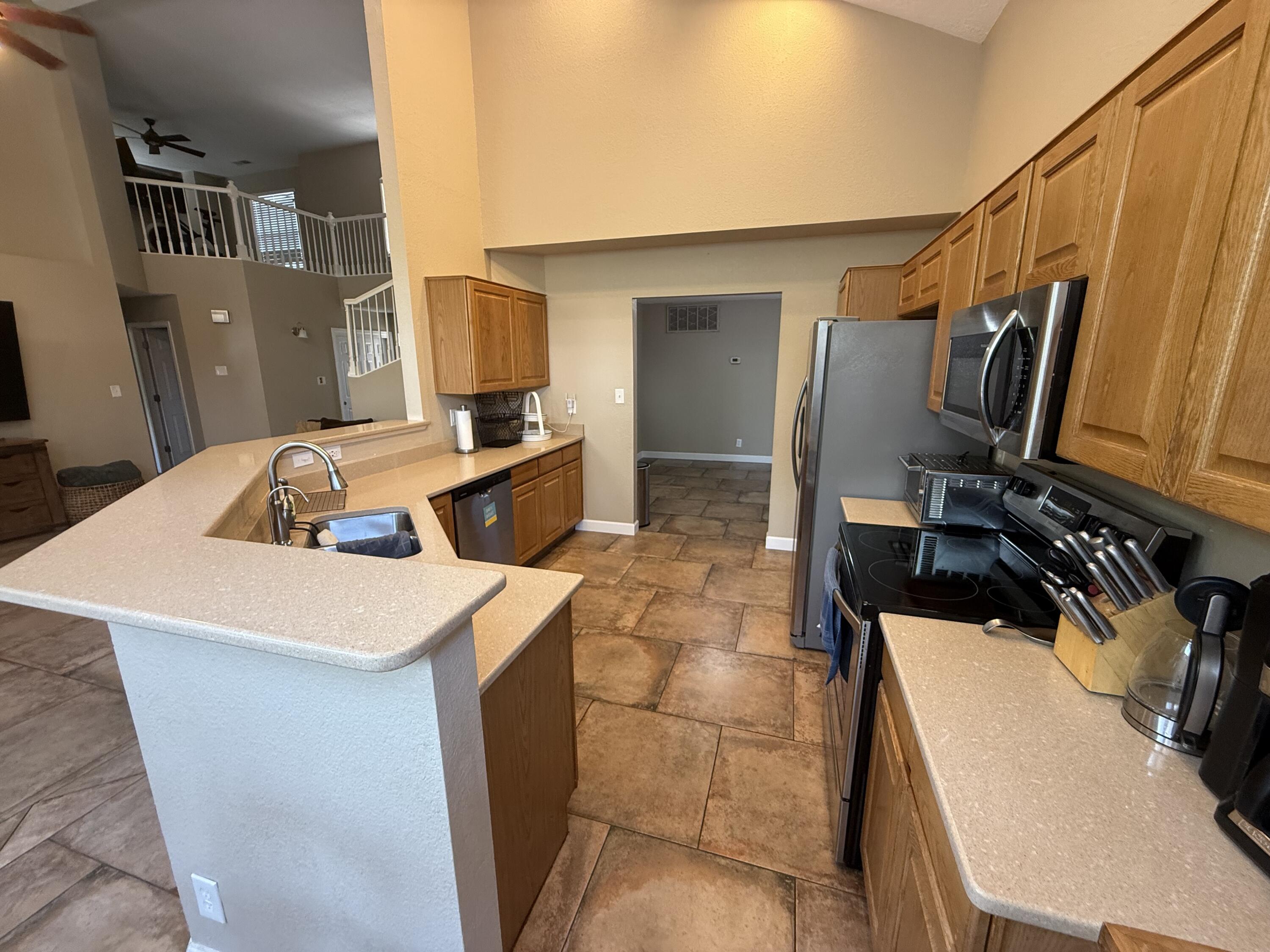 Photo 5 — 6608 Mesa Solana Place NW