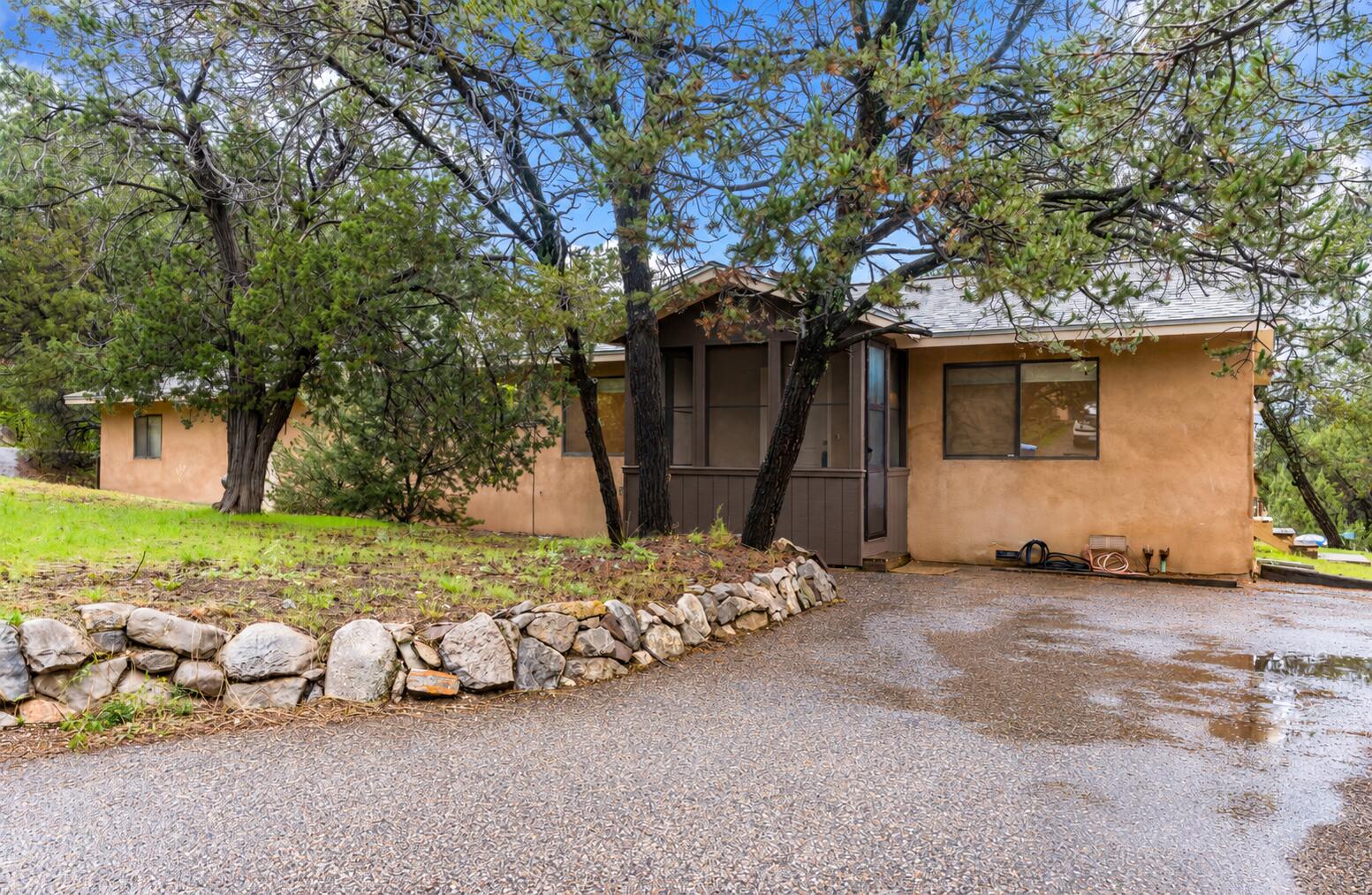 1 Gaddis Road, Sandia Park, NM 87047