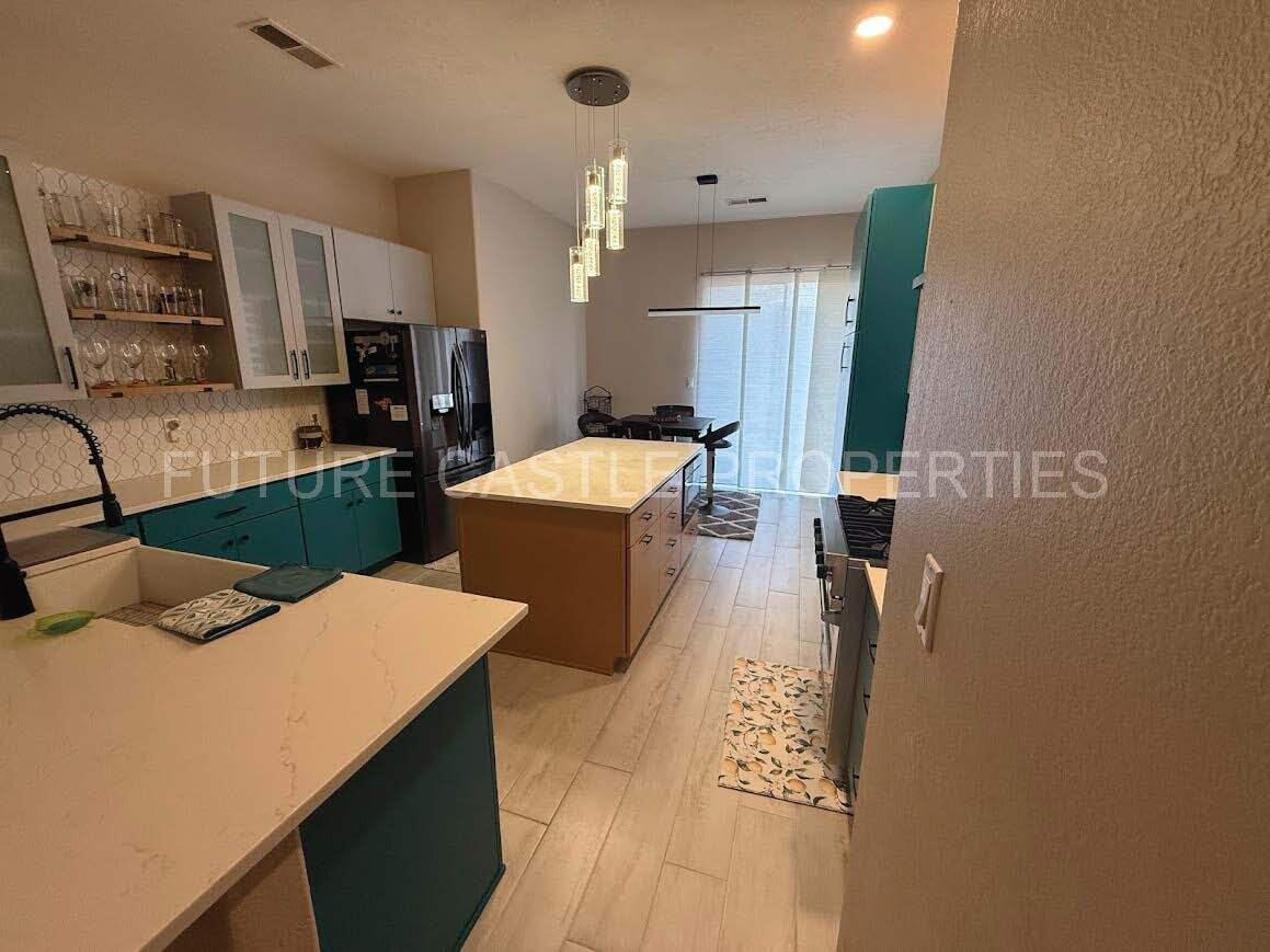 Photo 4 — 8019 Basalt Avenue NW