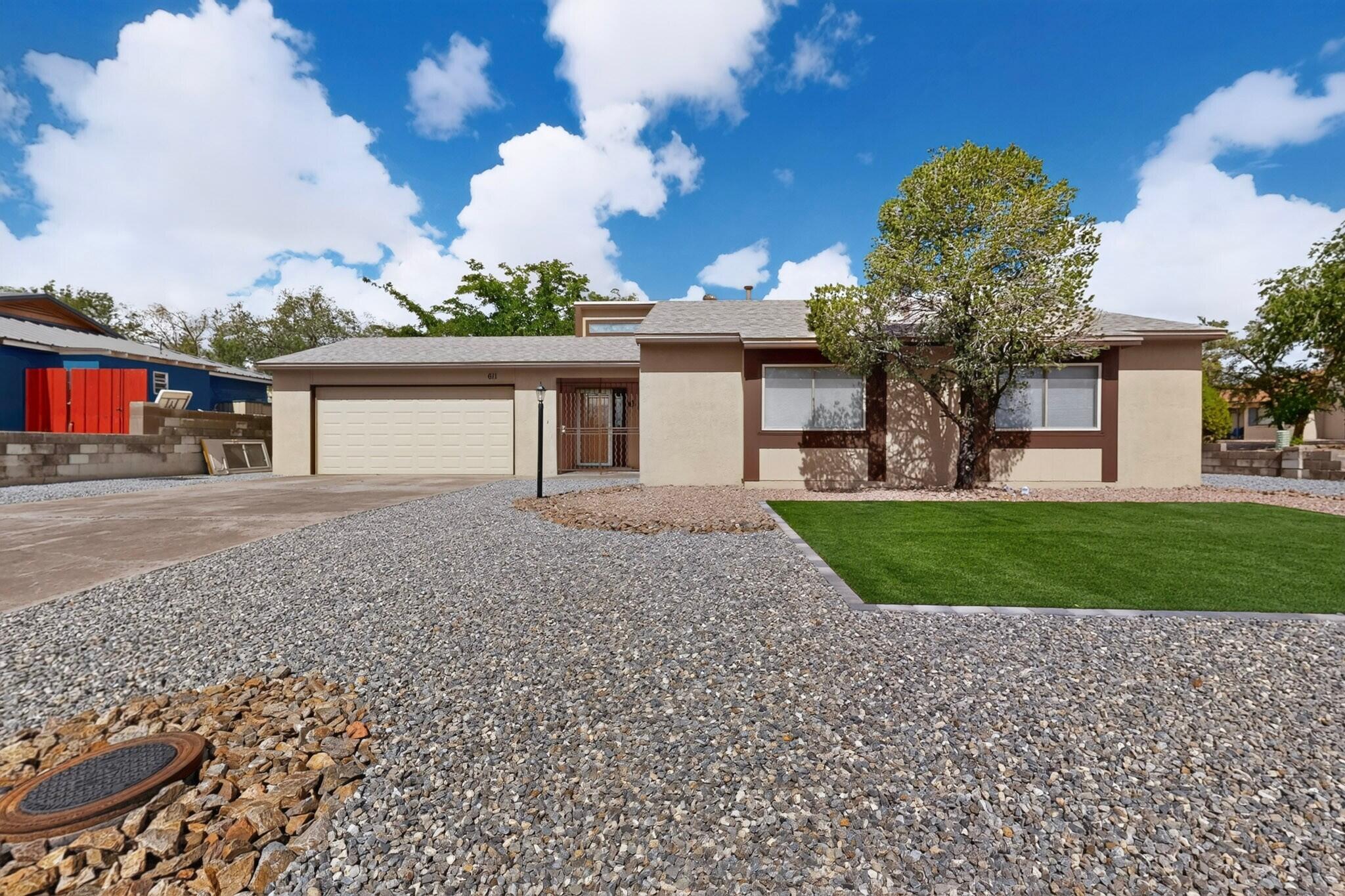 Photo 19 — 611 Chuckwagon Road SE