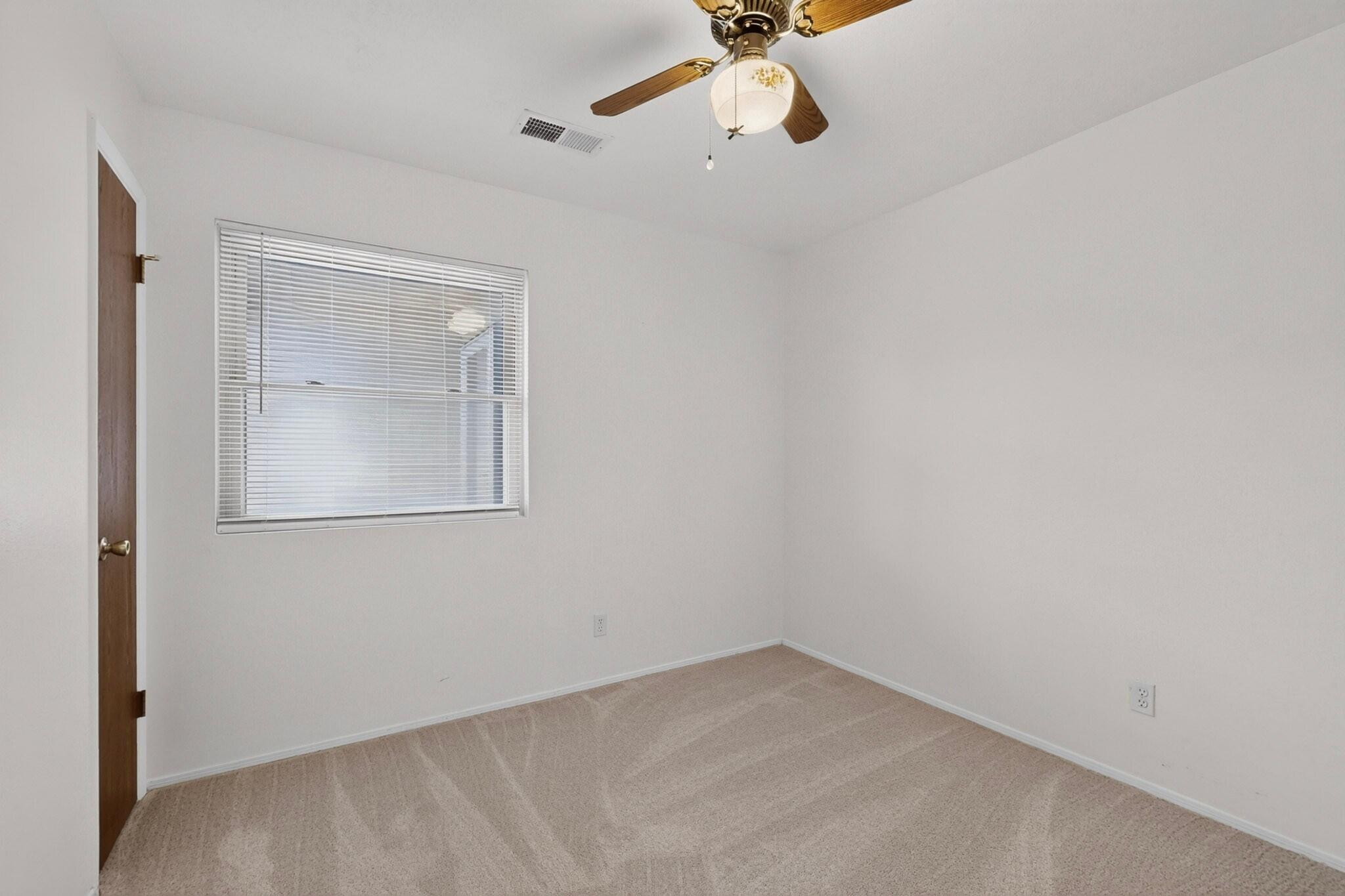 Photo 6 — 611 Chuckwagon Road SE