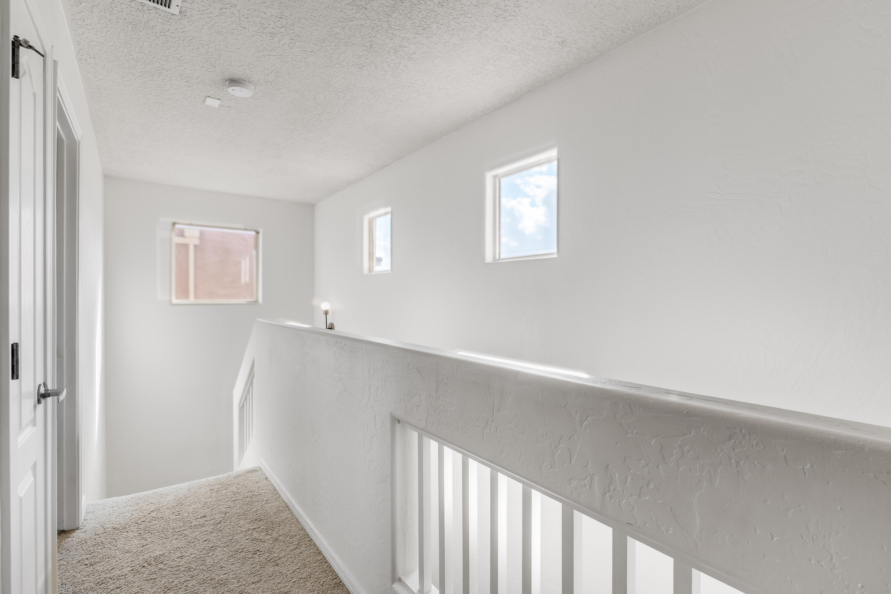 Photo 16 — 1508 Conejos Drive SE