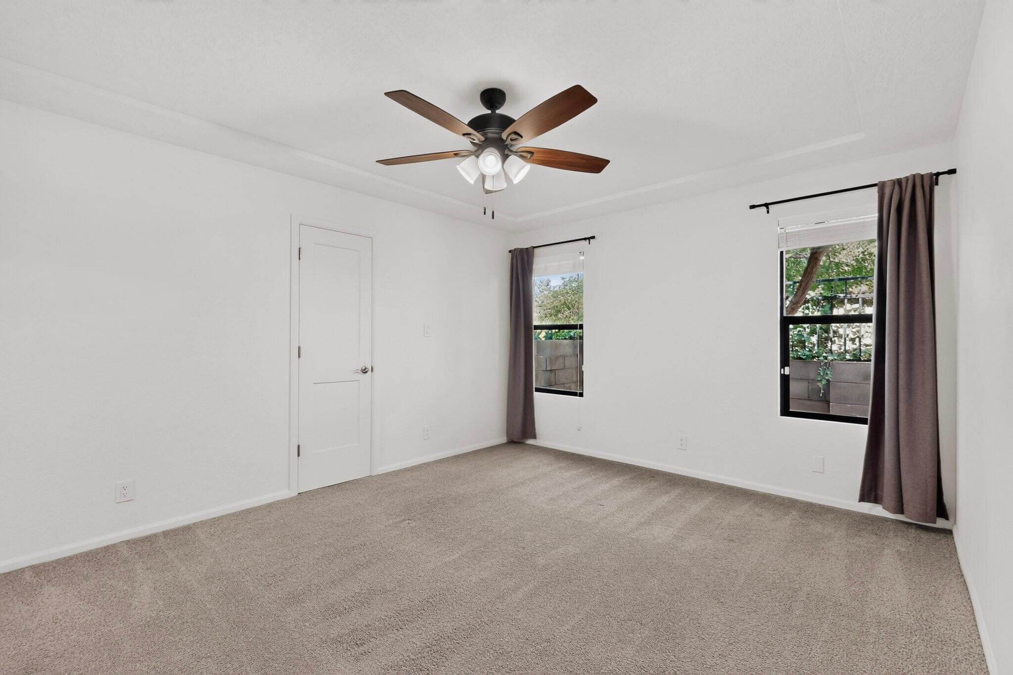 Photo 4 — 5605 Chelwood Park Boulevard NE