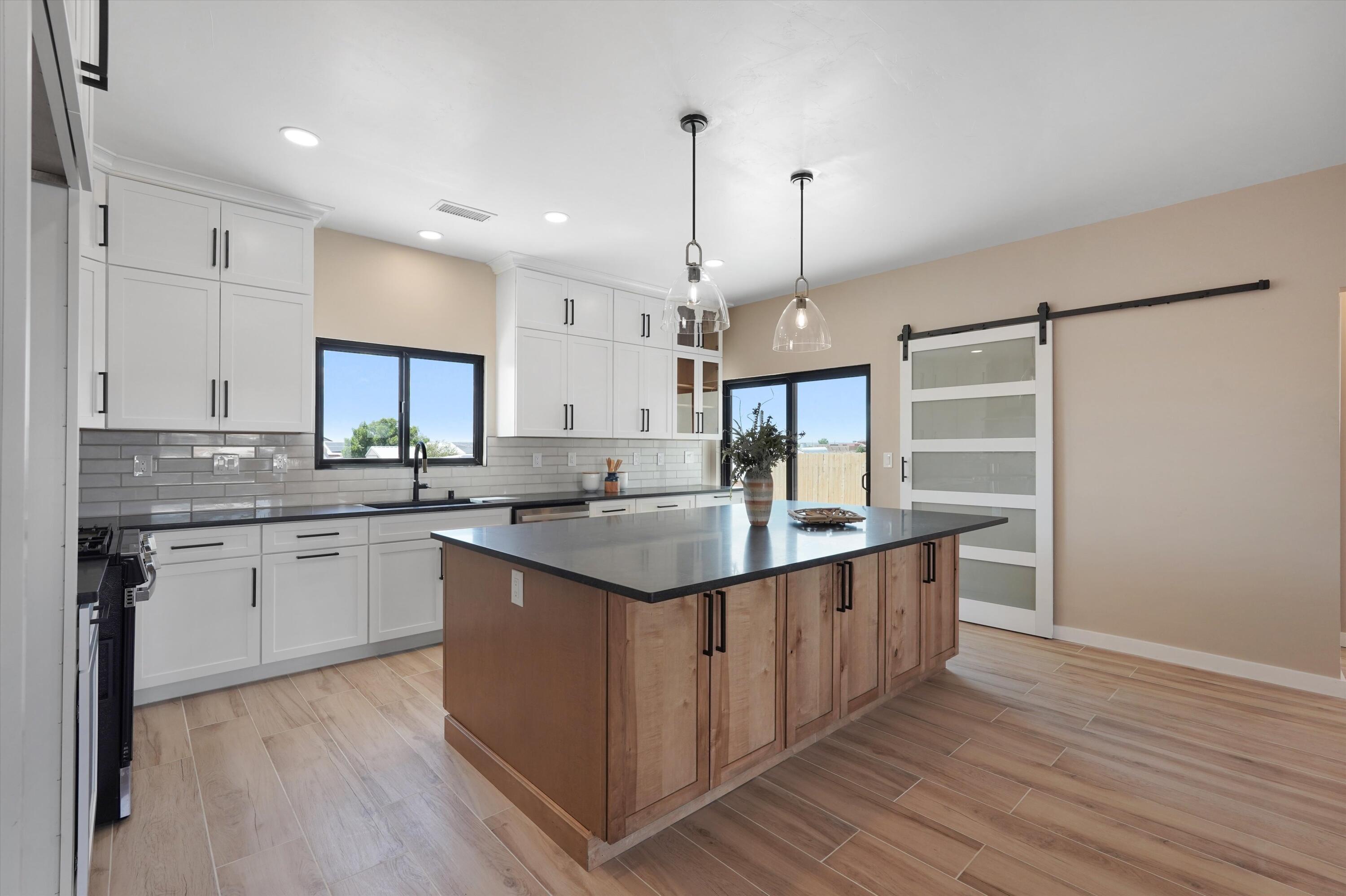 Photo 16 — 609 2nd Street NE