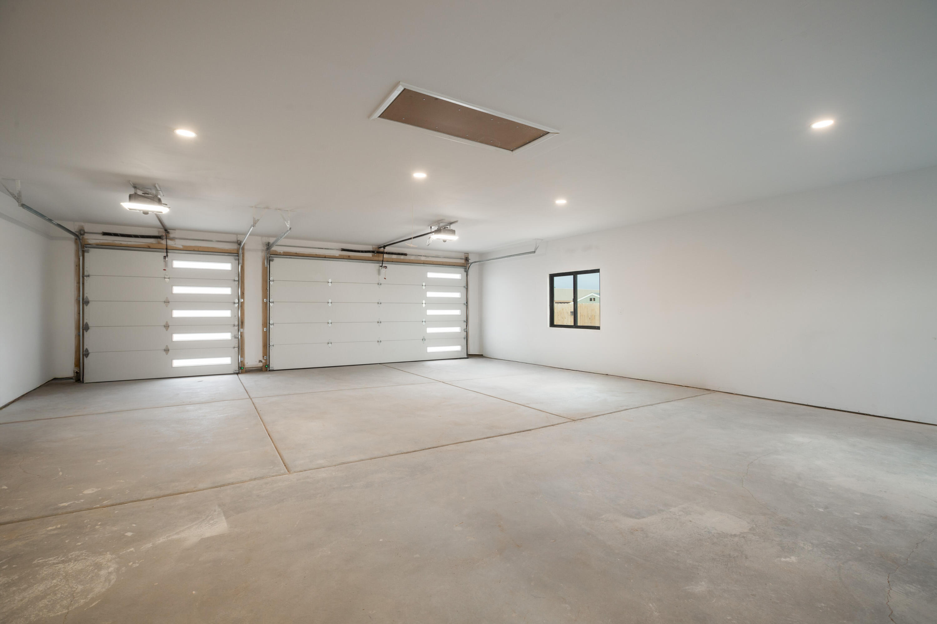 Photo 11 — 609 2nd Street NE