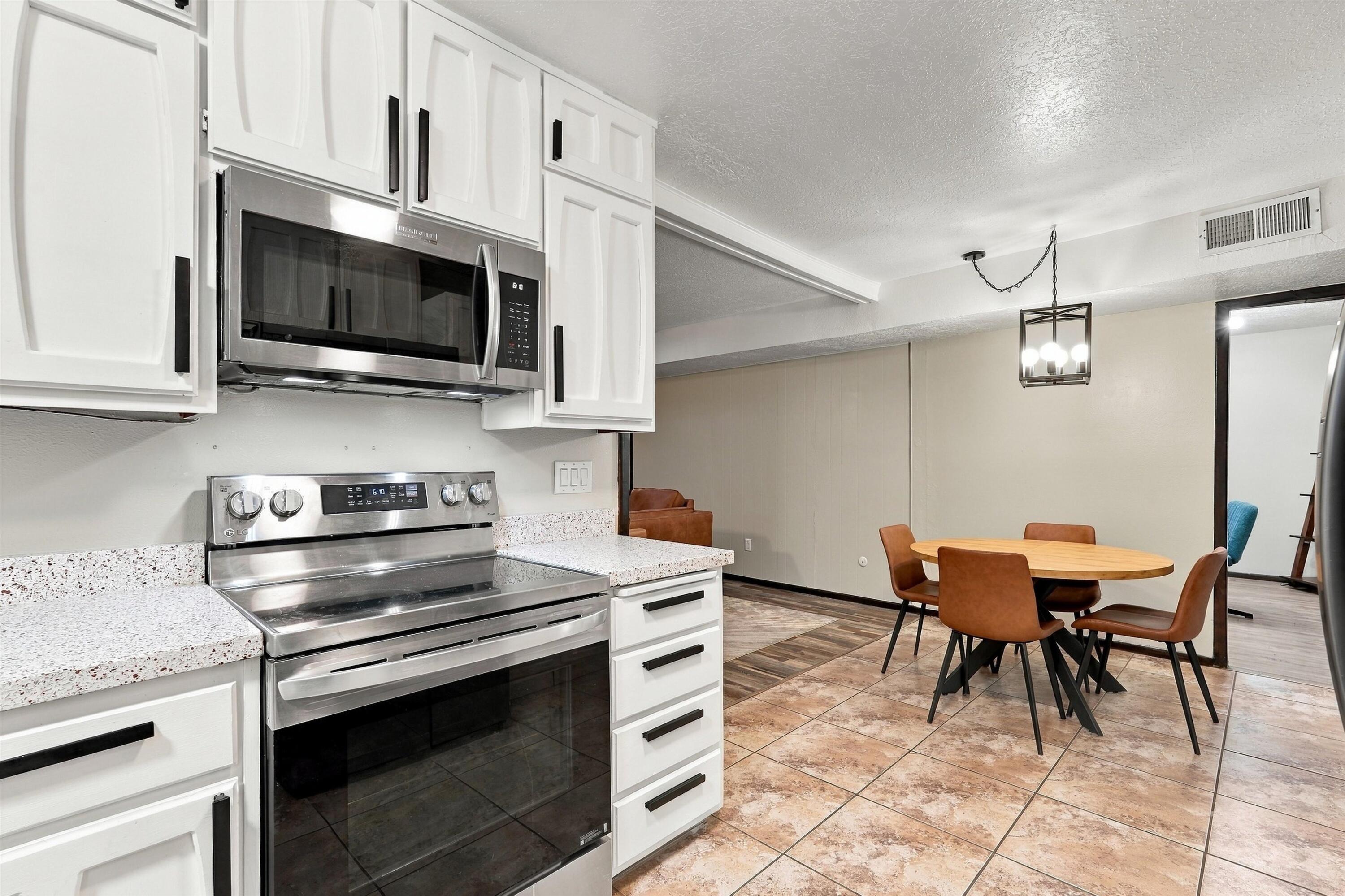 Photo 20 — 1333 Monte Largo Drive NE