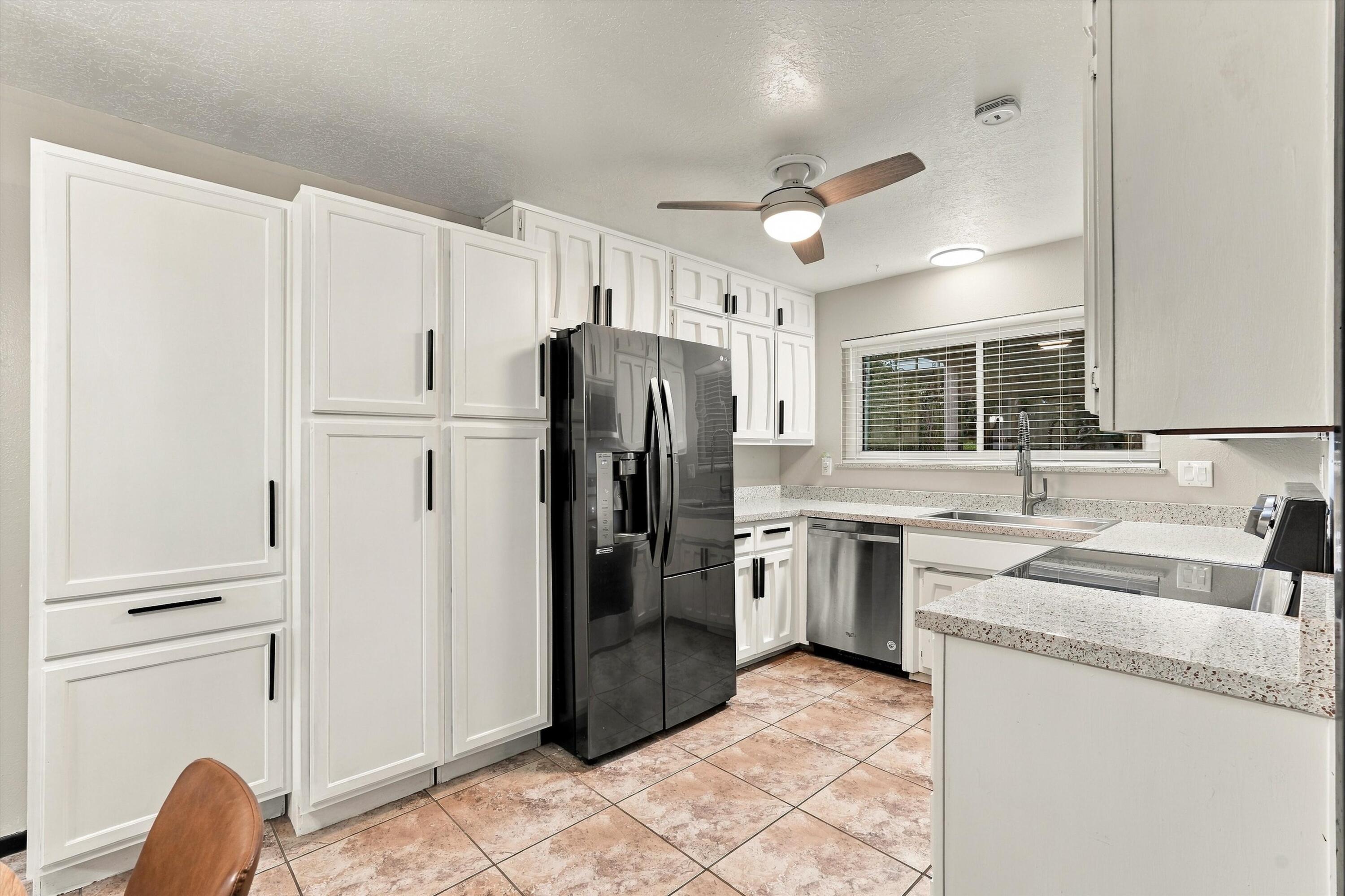 Photo 18 — 1333 Monte Largo Drive NE