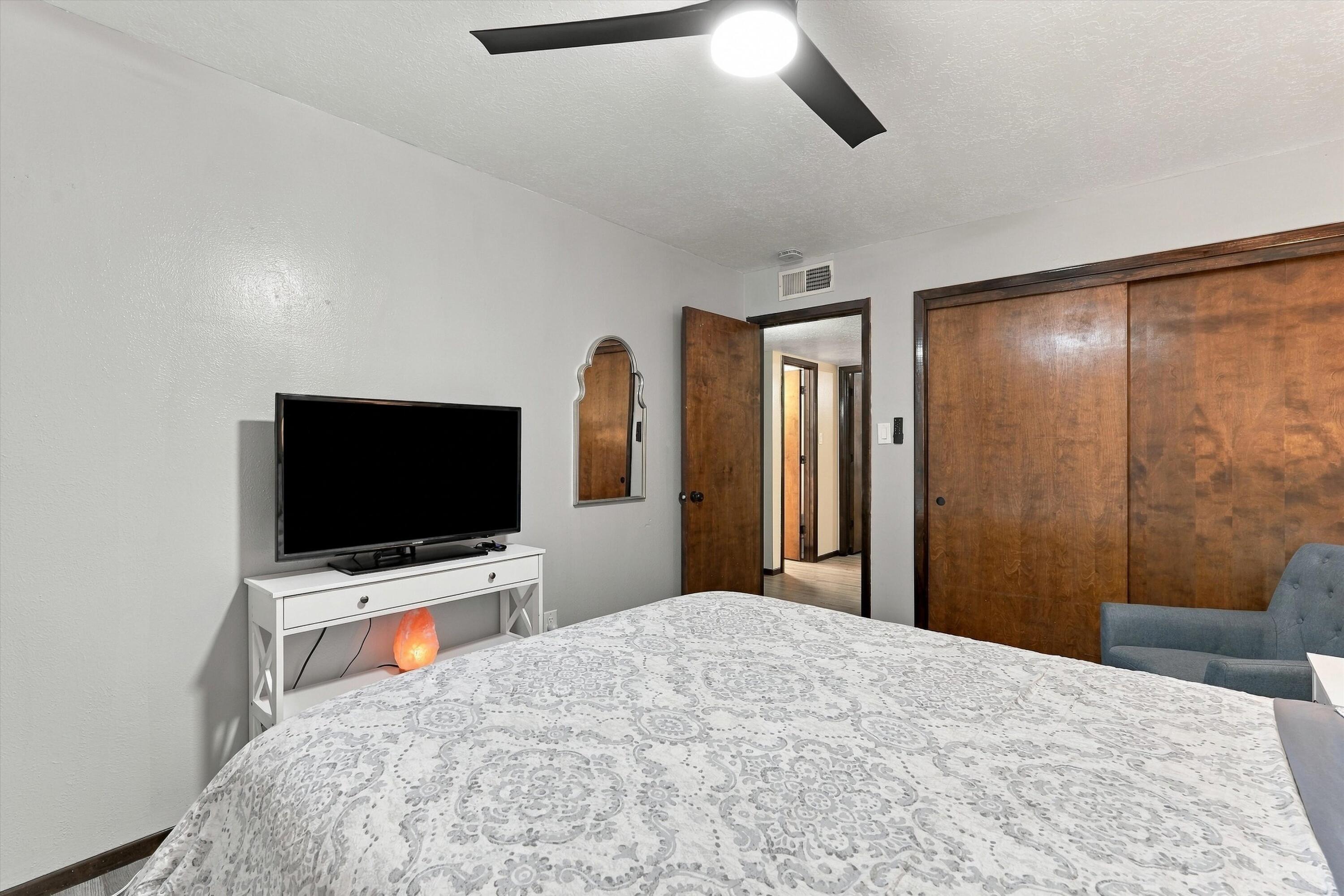 Photo 13 — 1333 Monte Largo Drive NE