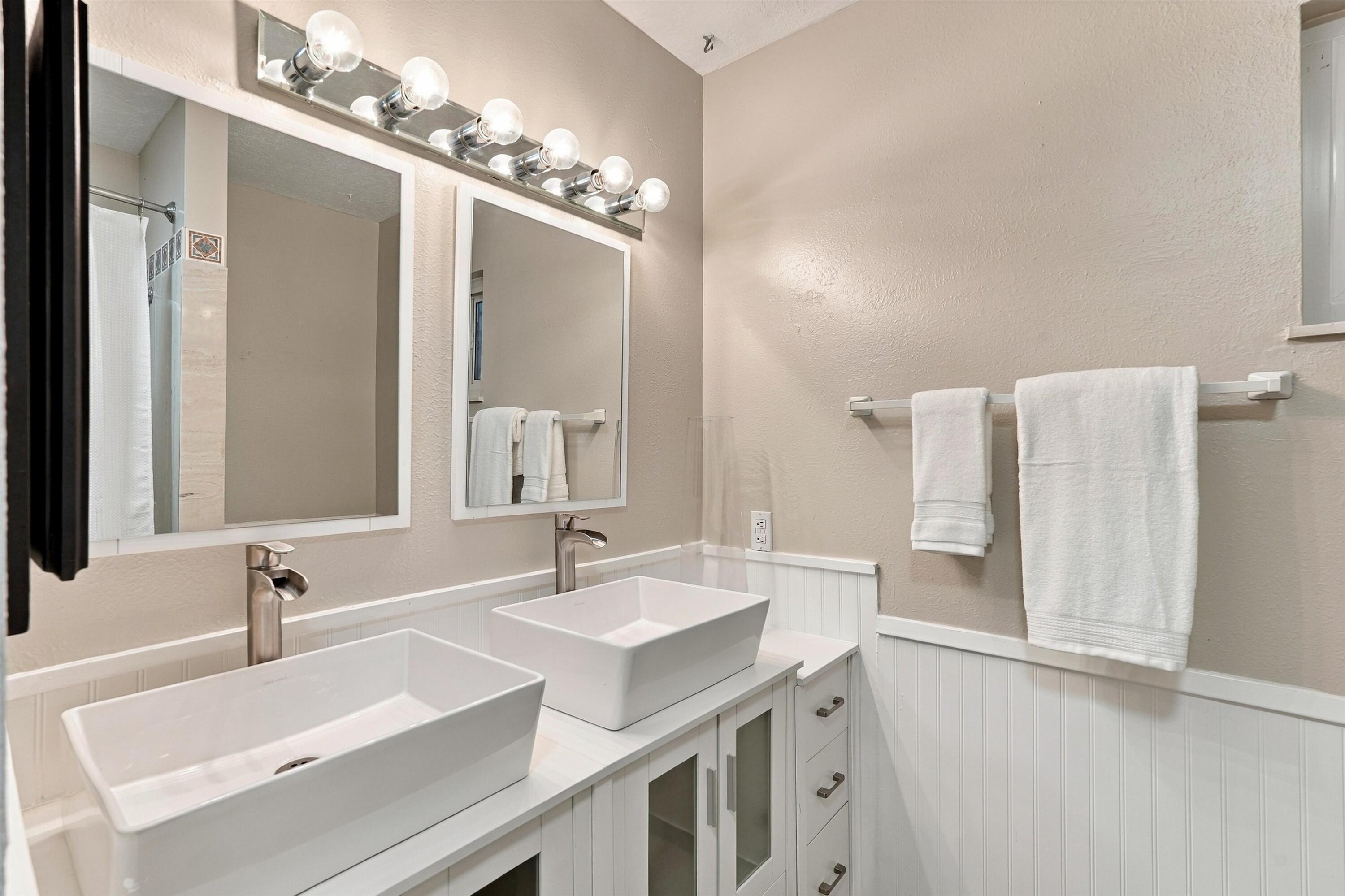 Photo 12 — 1333 Monte Largo Drive NE