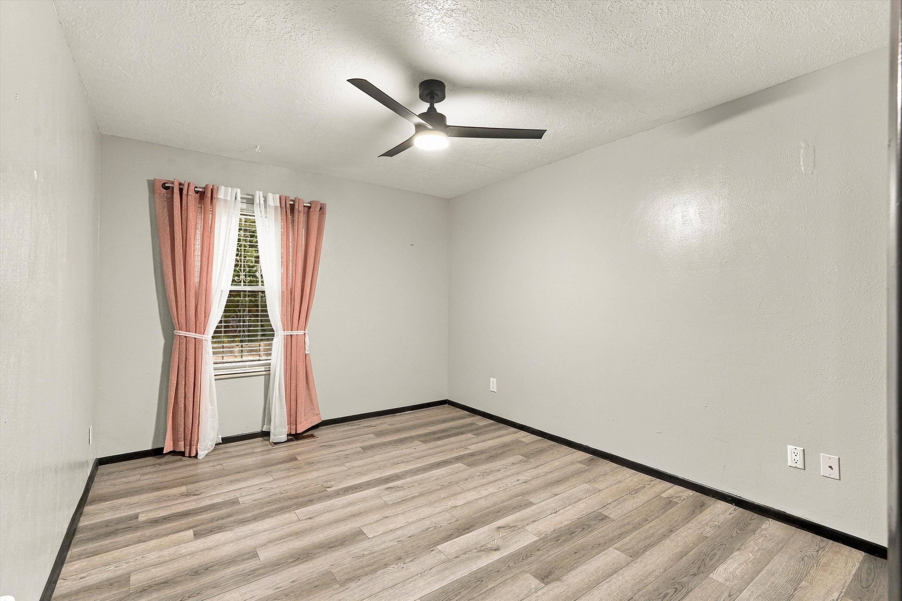Photo 10 — 1333 Monte Largo Drive NE