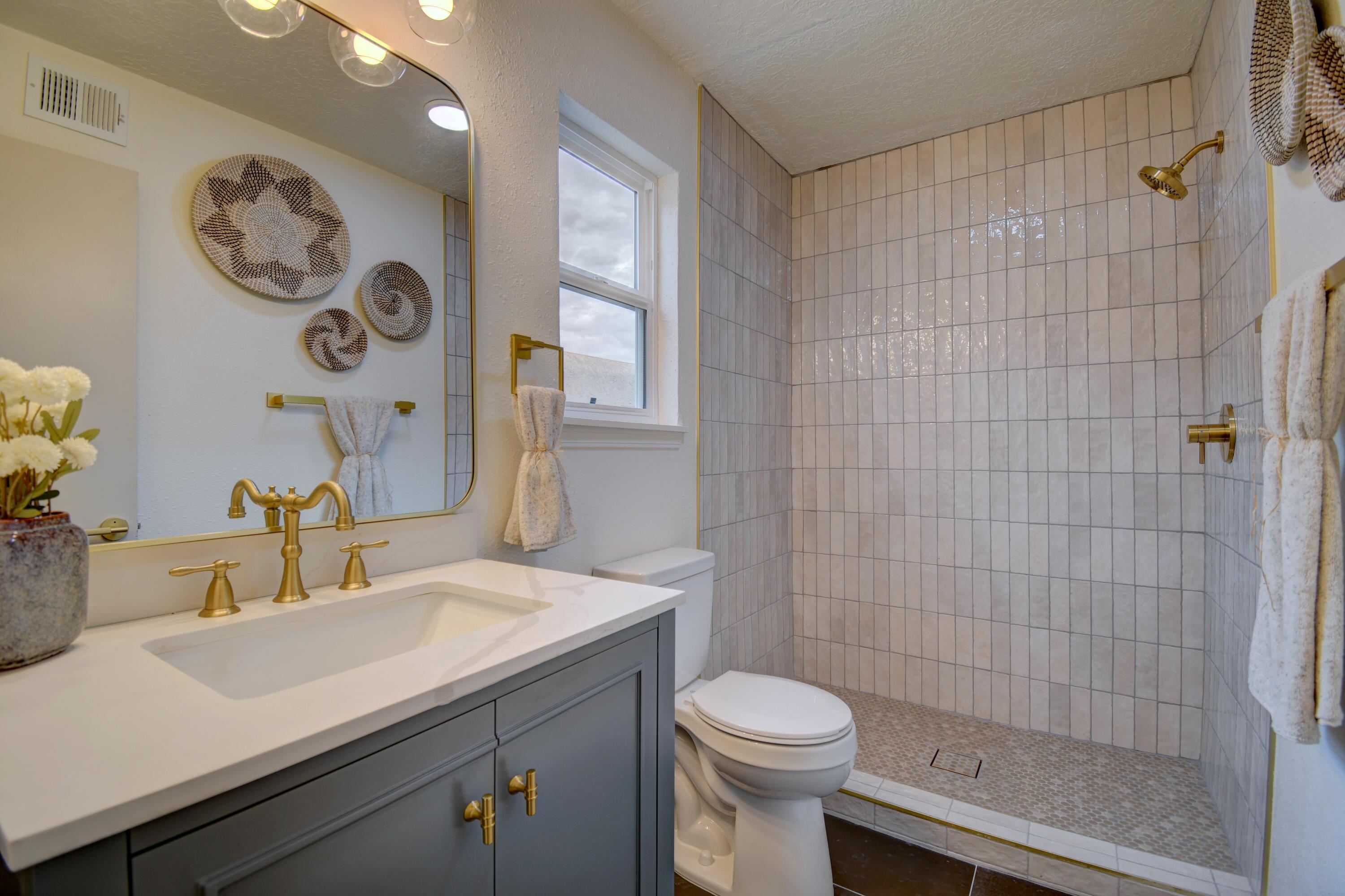 Photo 14 — 4100 Cibola Village Drive NE
