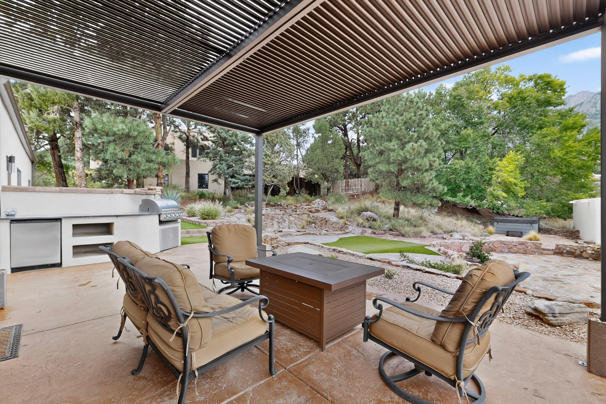 Photo 16 — 655 Roadrunner Lane NE