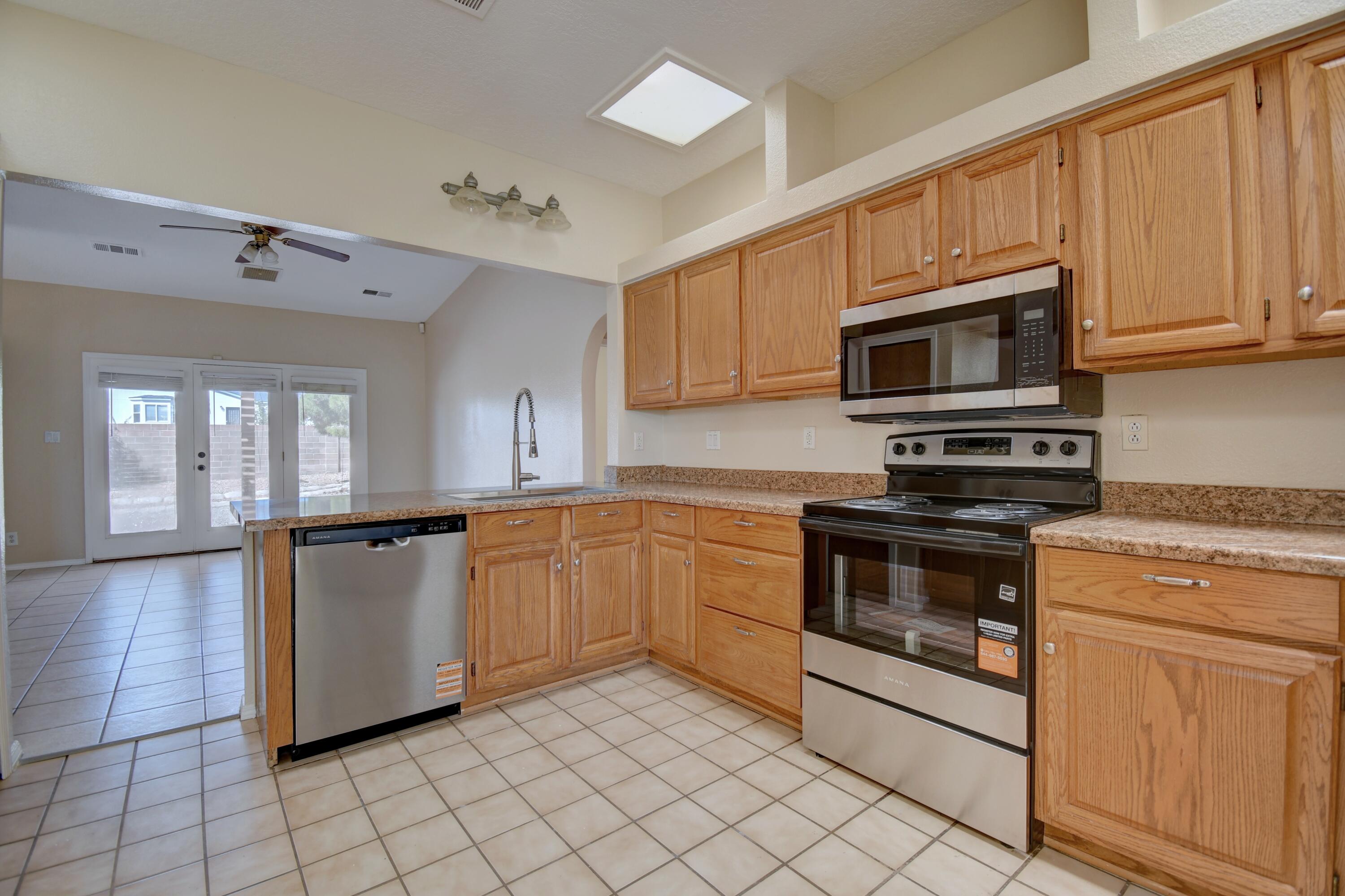 Photo 12 — 2636 Sandia Loop NE