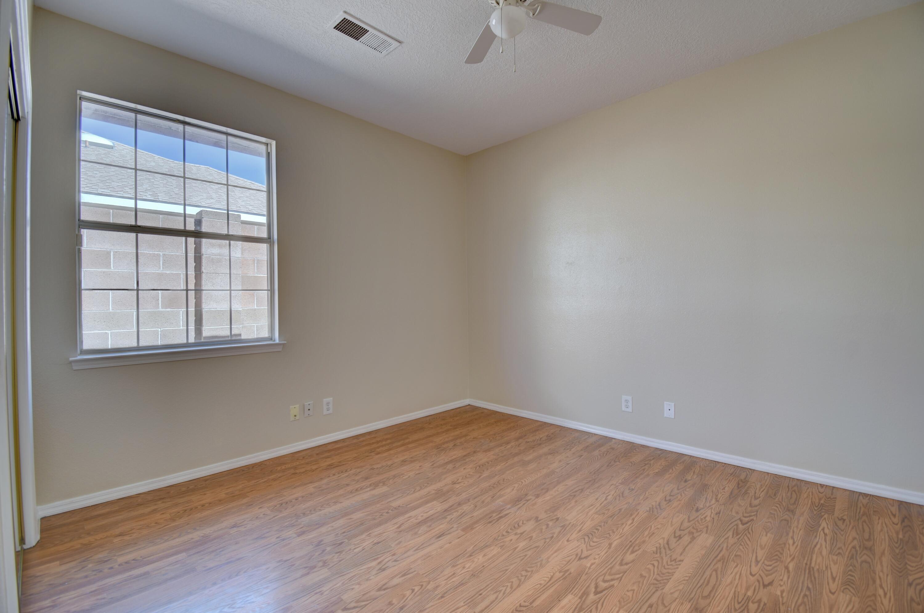Photo 10 — 2636 Sandia Loop NE
