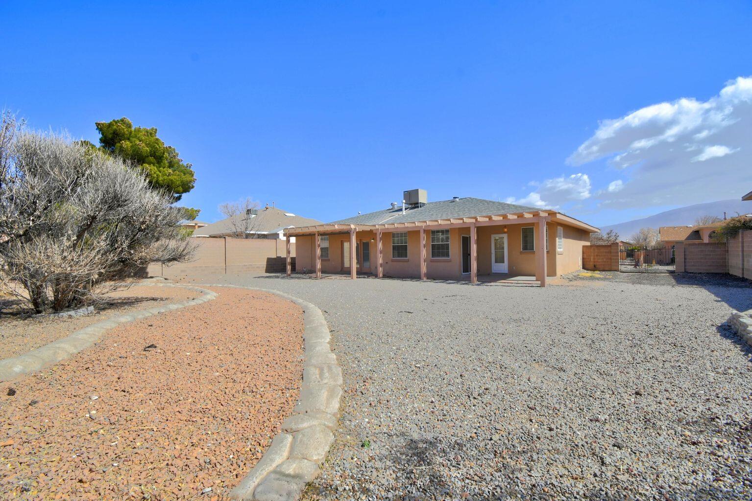 Photo 2 — 2636 Sandia Loop NE
