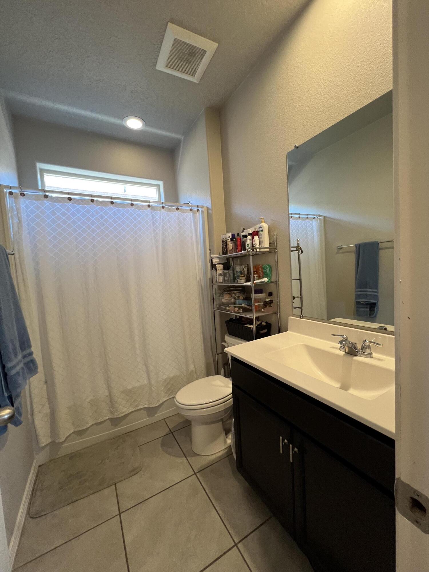 Photo 9 — 4820 Blackburn Road NE