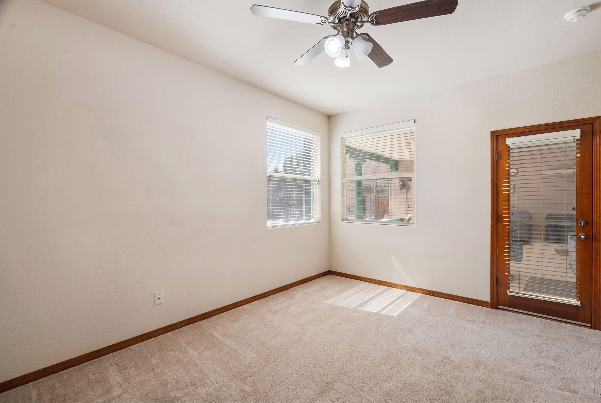 Photo 7 — 7420 Blue Holly Court NE