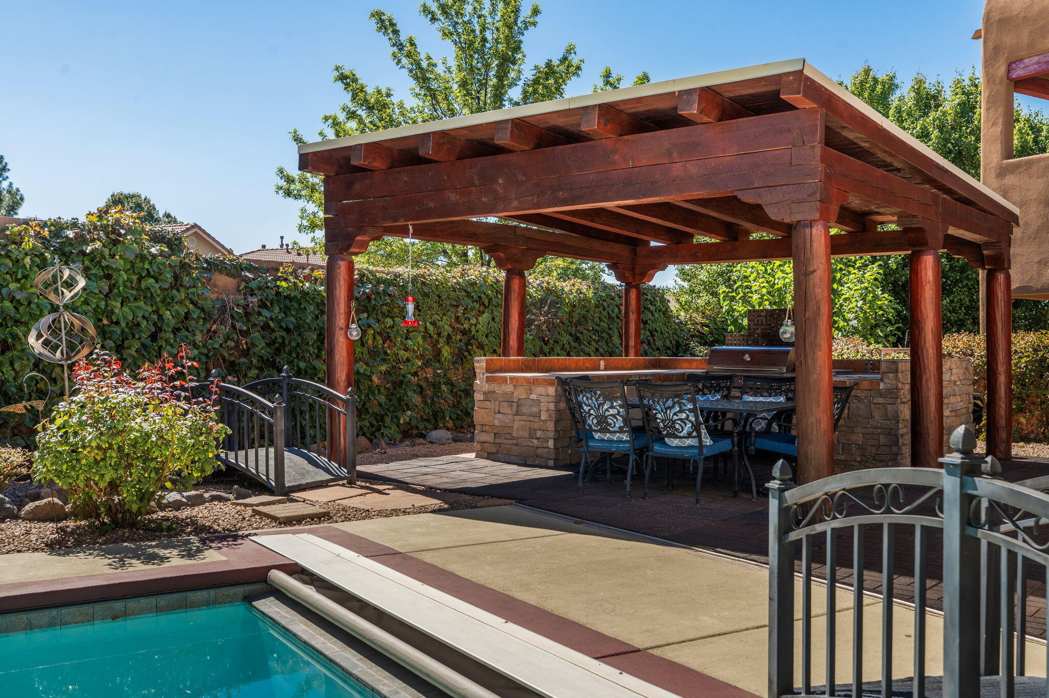 Photo 17 — 7420 Blue Holly Court NE