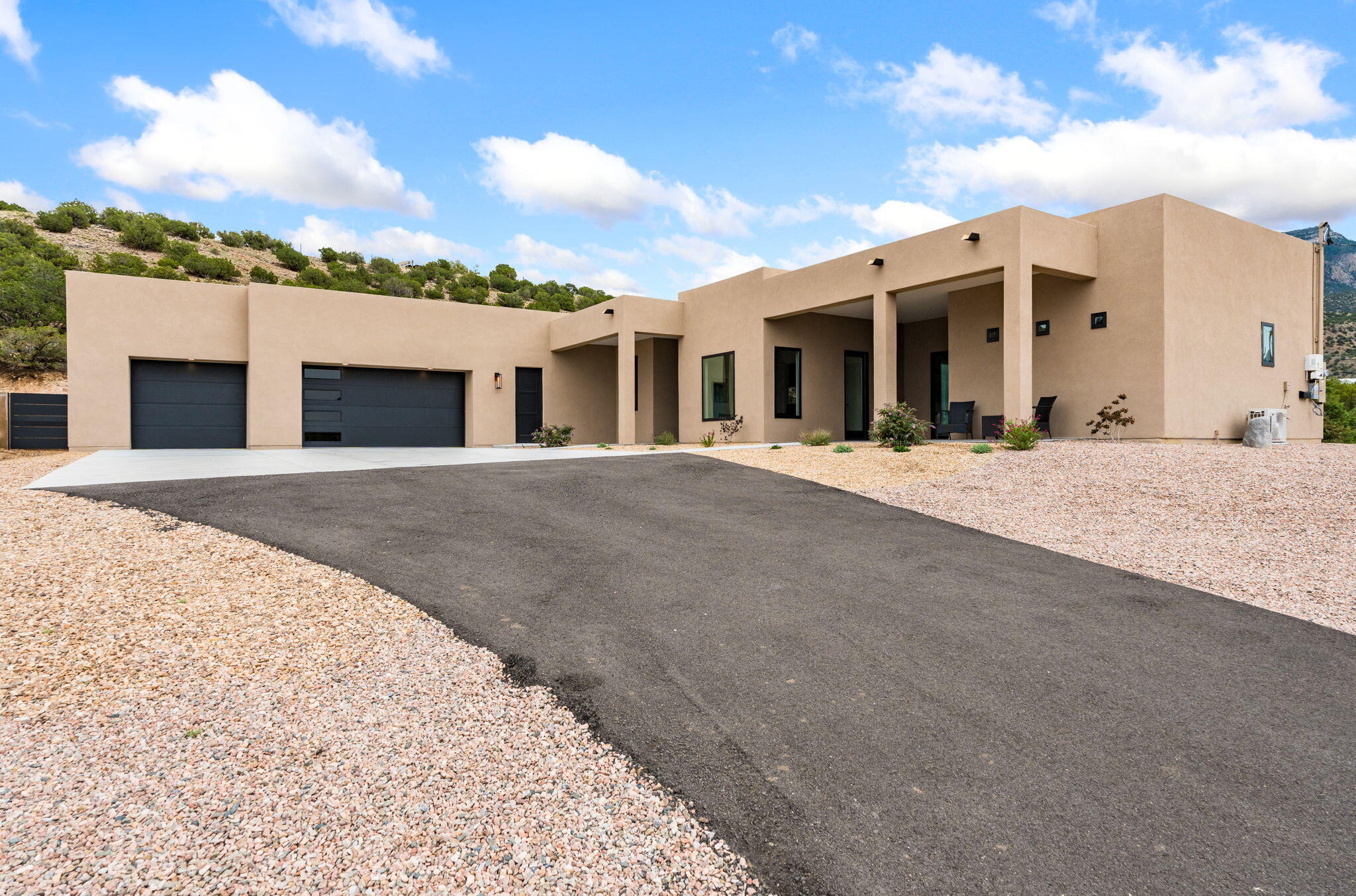 10 Rainbow Valley Road, Placitas, NM 87043