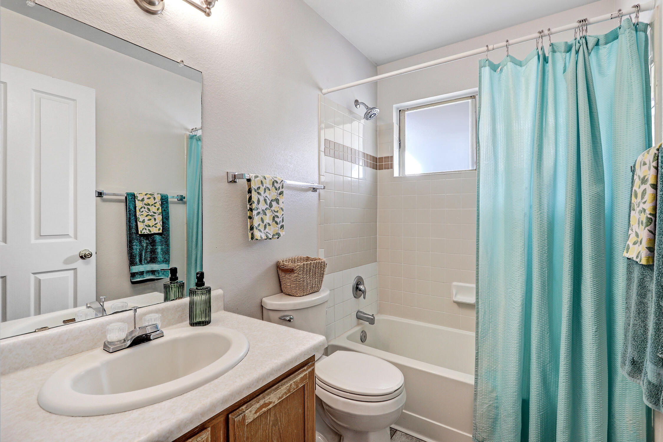 Photo 6 — 1645 Evelyn Drive NE