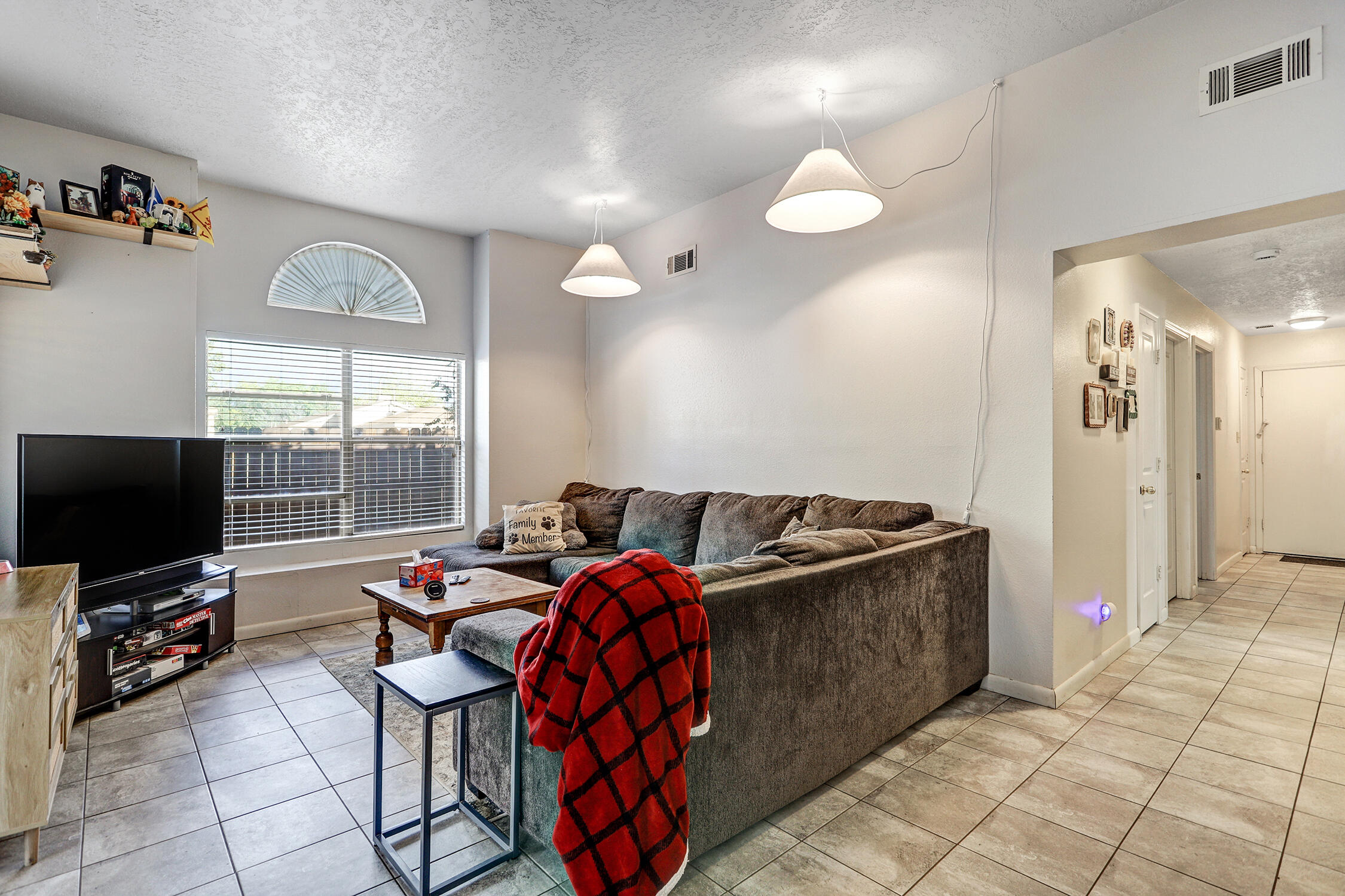 Photo 18 — 1645 Evelyn Drive NE