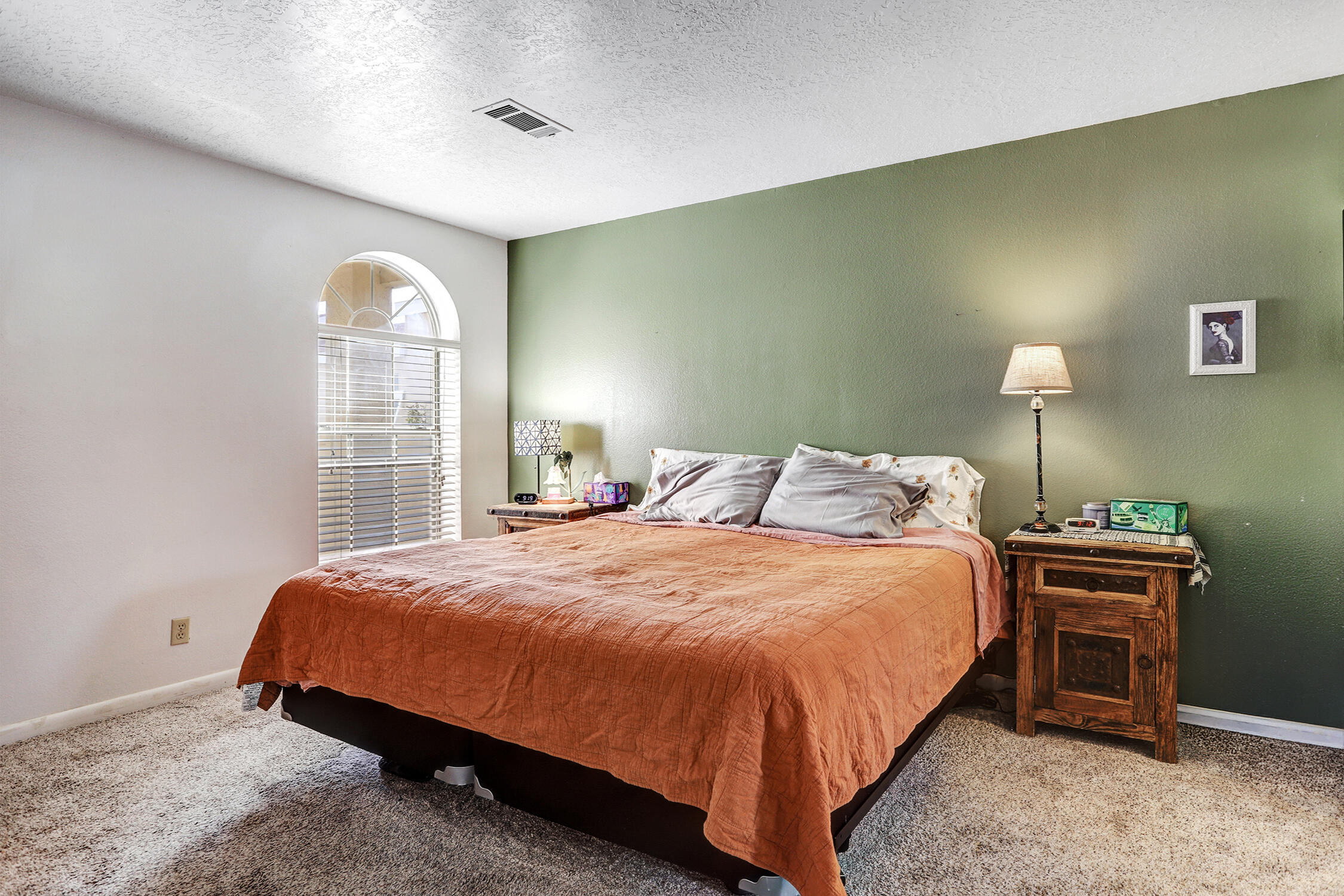 Photo 19 — 1645 Evelyn Drive NE