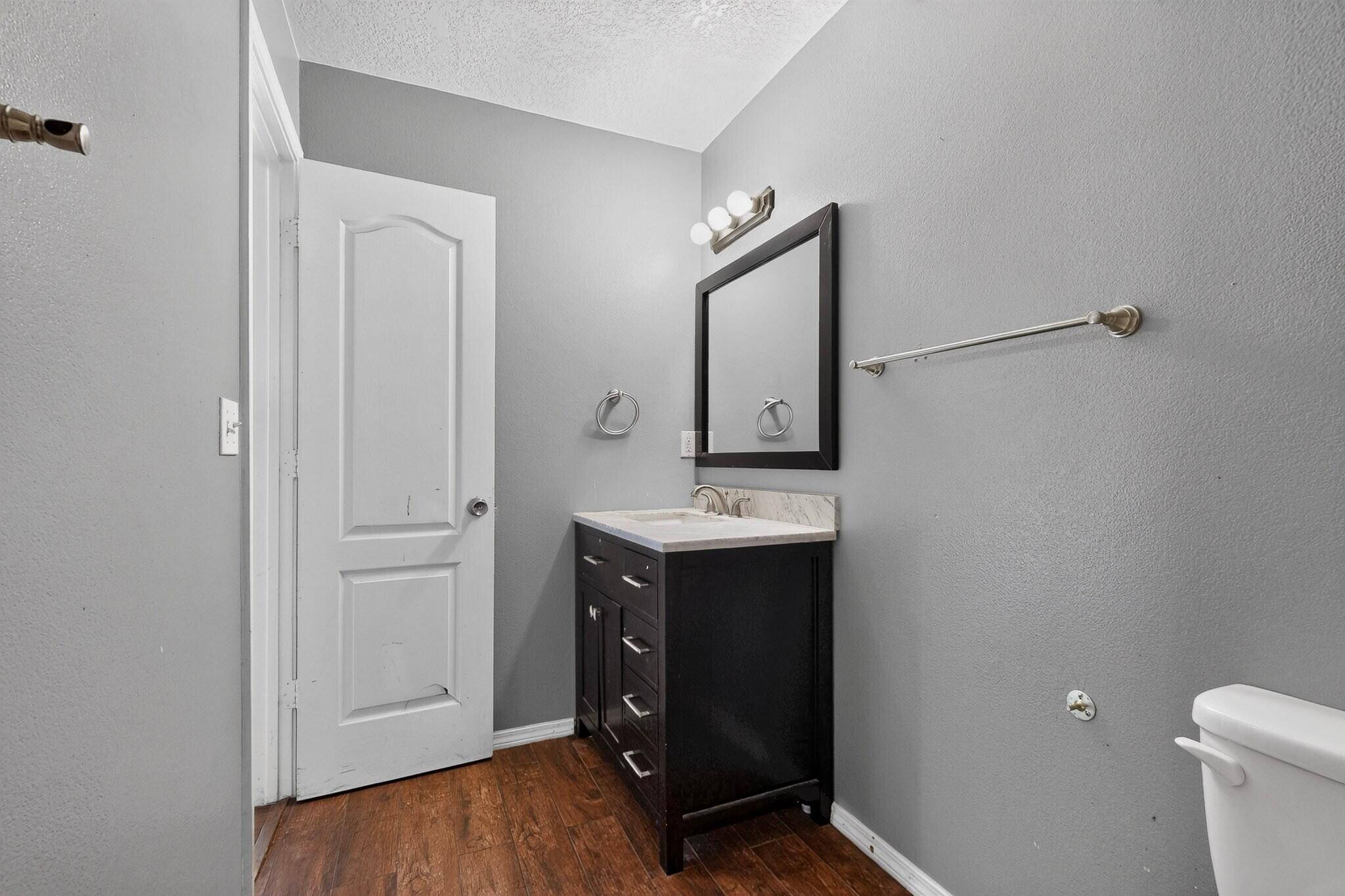 Photo 4 — 2101 Gait Street SW