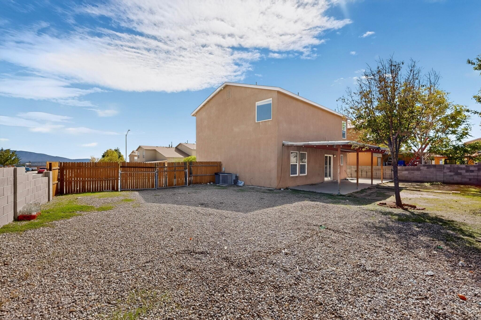 Photo 17 — 2101 Gait Street SW