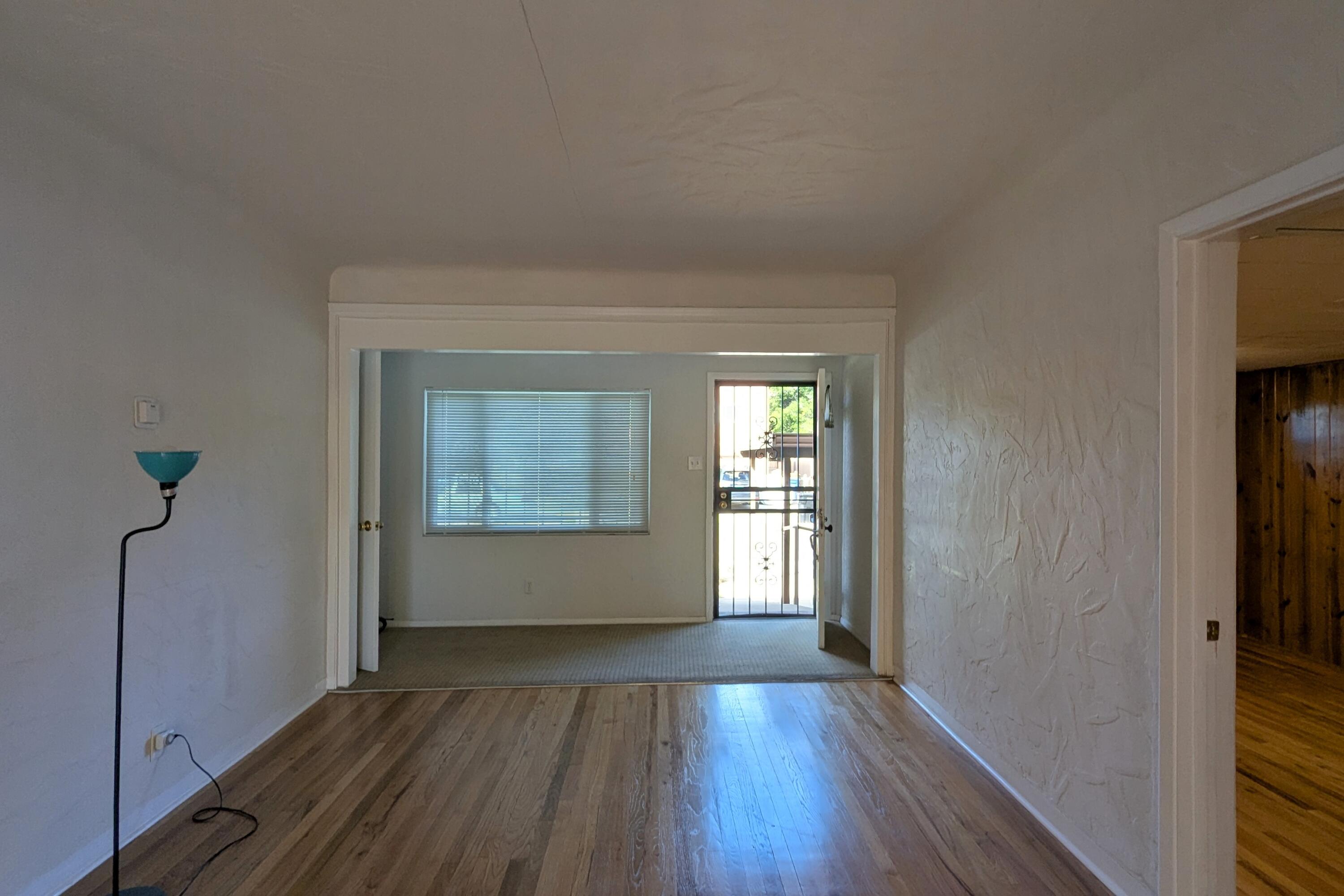 Photo 14 — 804 Wellesley Drive NE