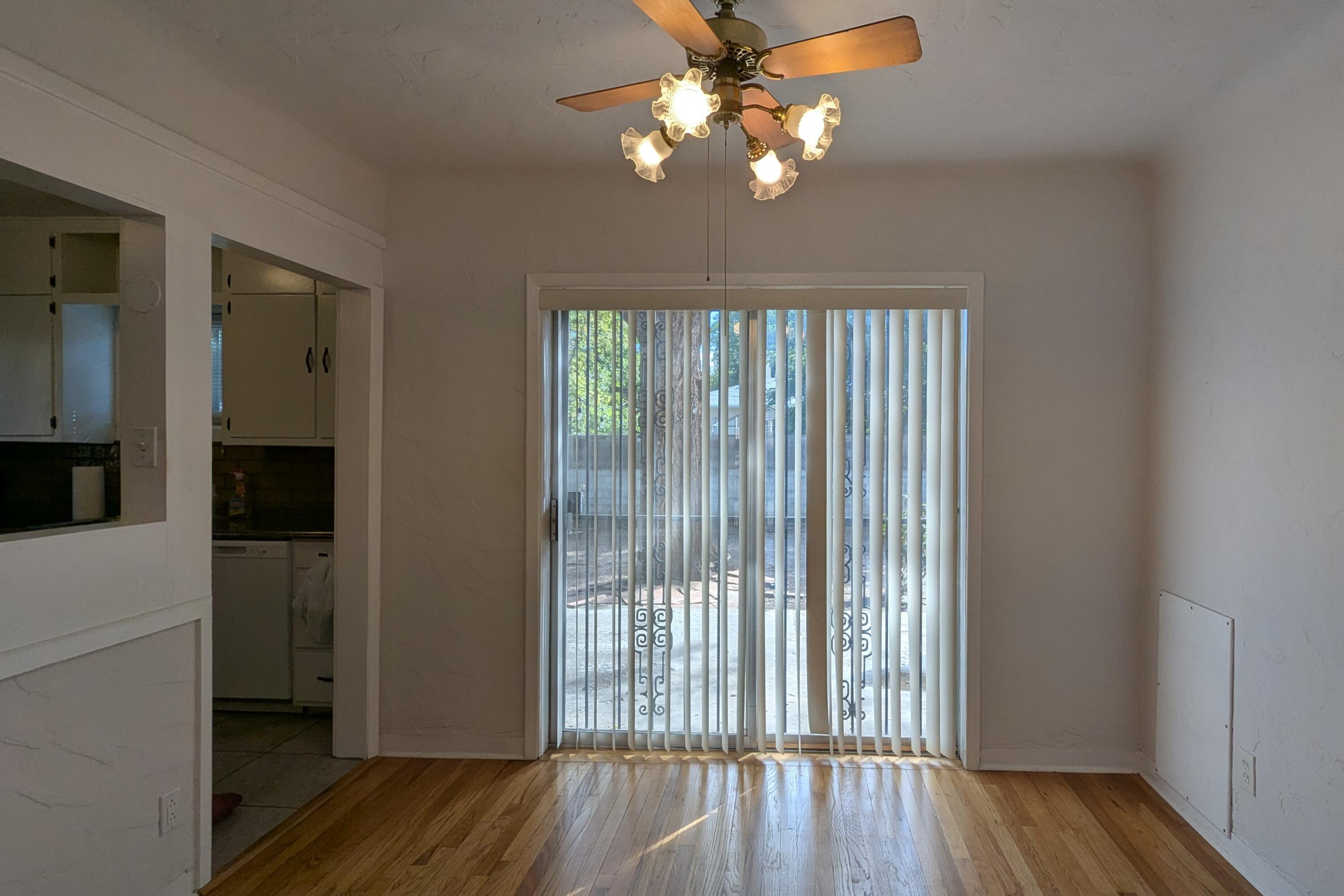 Photo 17 — 804 Wellesley Drive NE