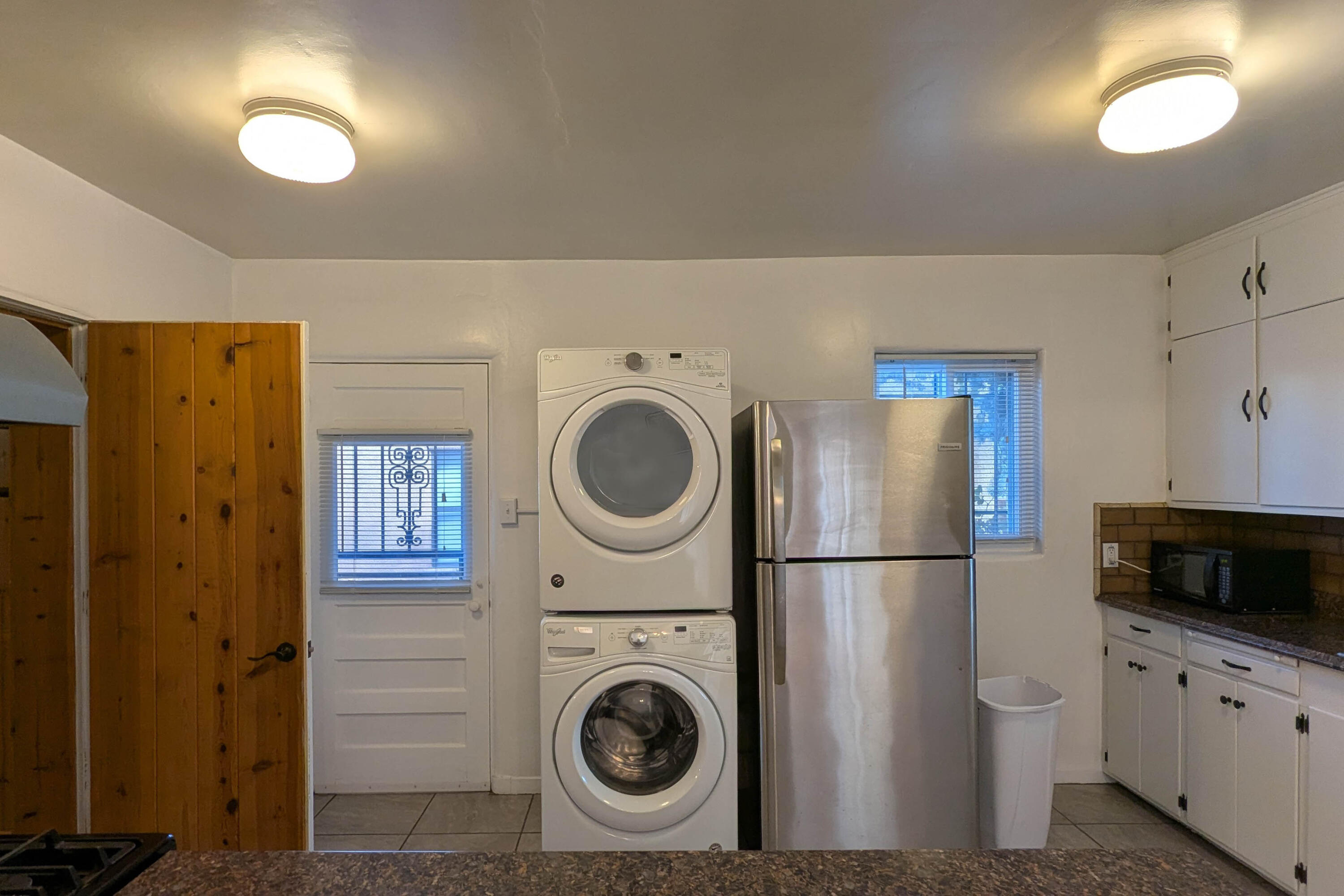 Photo 19 — 804 Wellesley Drive NE