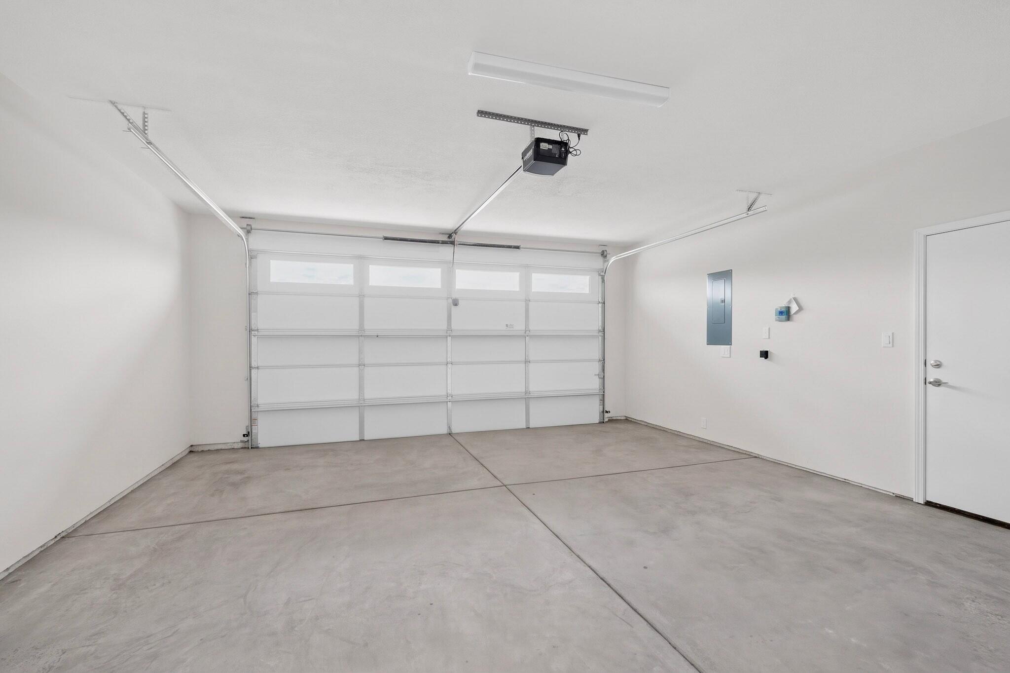 Photo 3 — 1561 Corta Corona SW