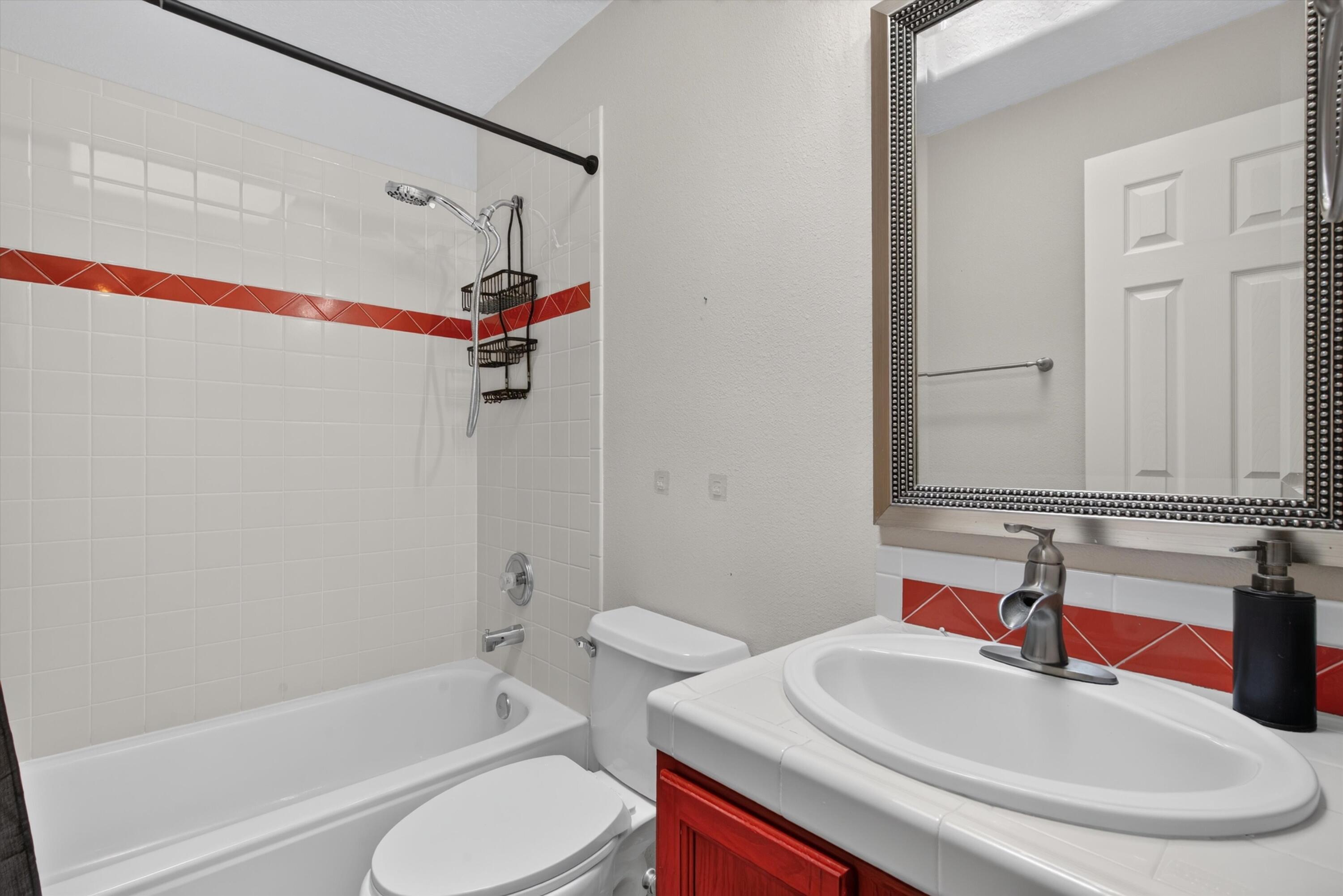 Photo 19 — 9714 Entrada Place NW