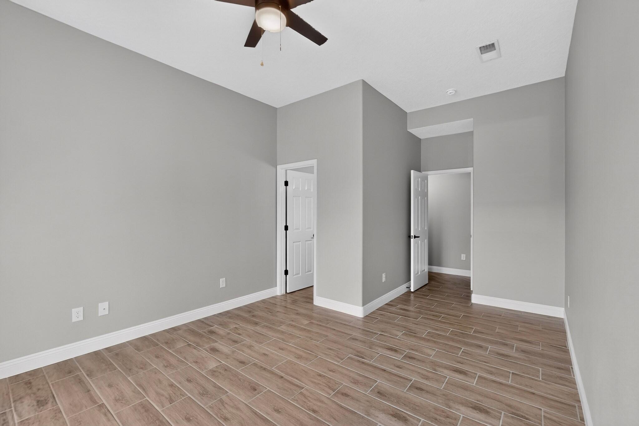 Photo 9 — 3120 Renaissance Drive SE