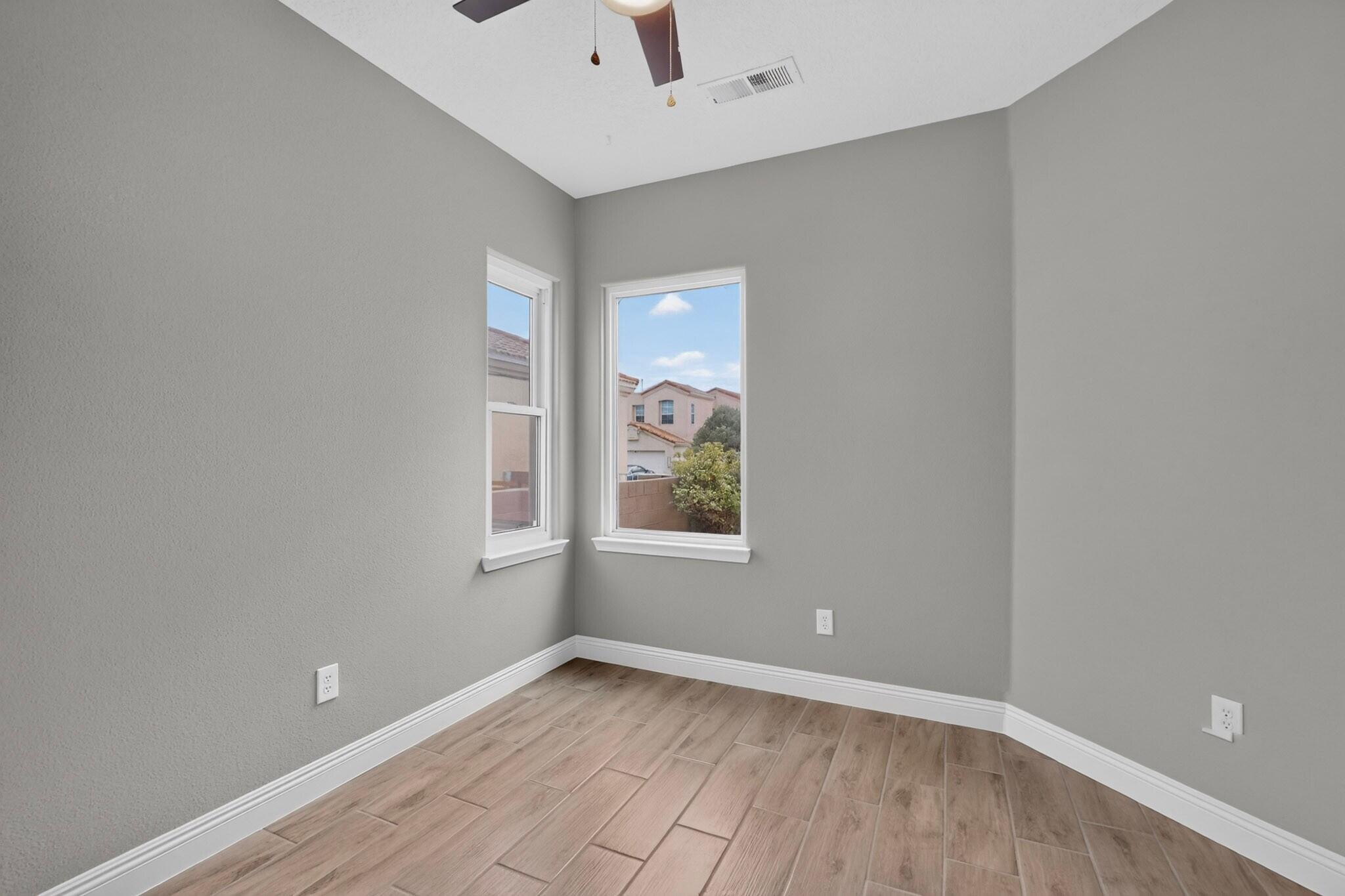 Photo 6 — 3120 Renaissance Drive SE