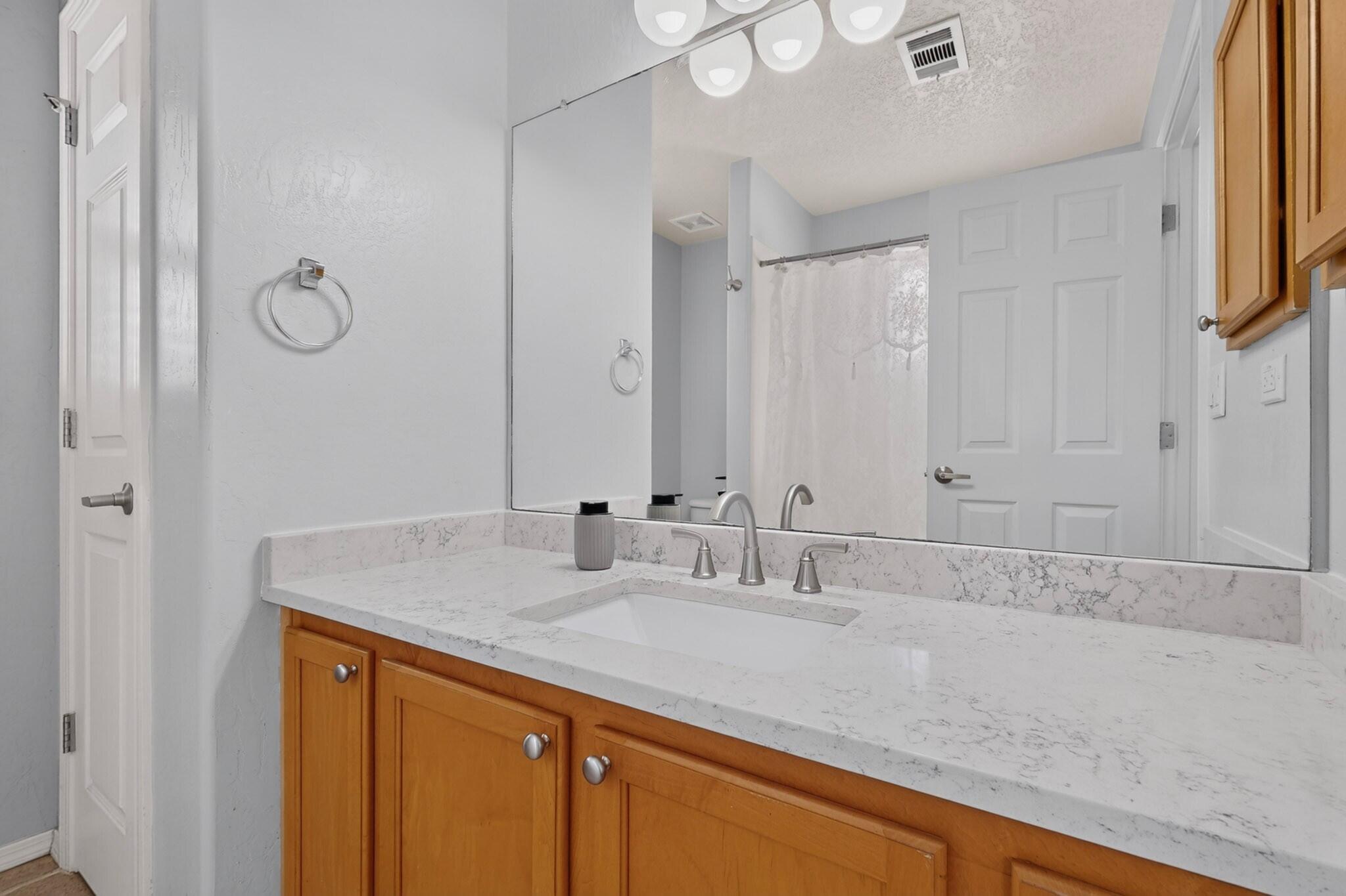 Photo 19 — 5036 Brown Bear Drive NE