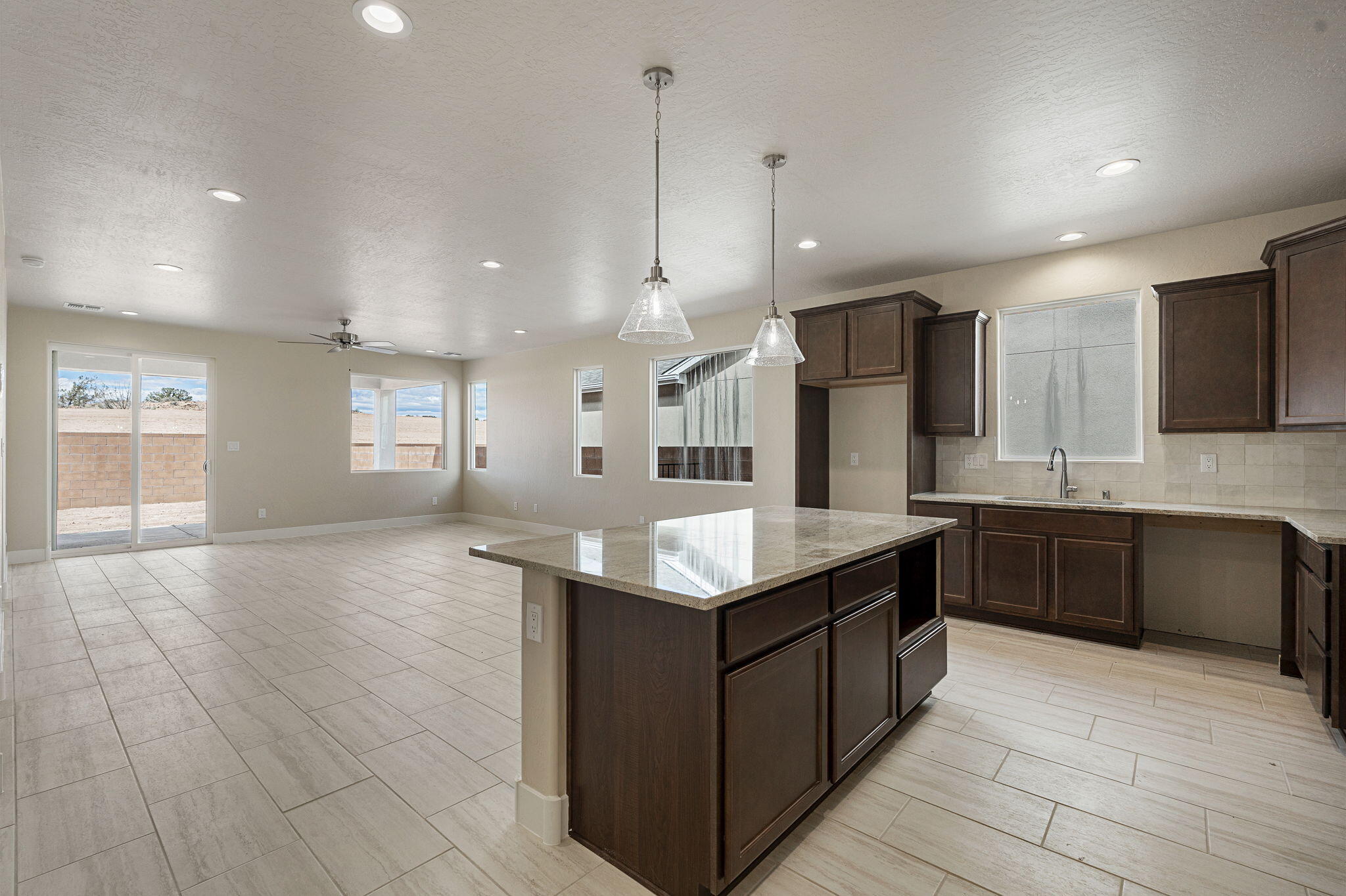 Photo 20 — 6960 Sydney Drive NE