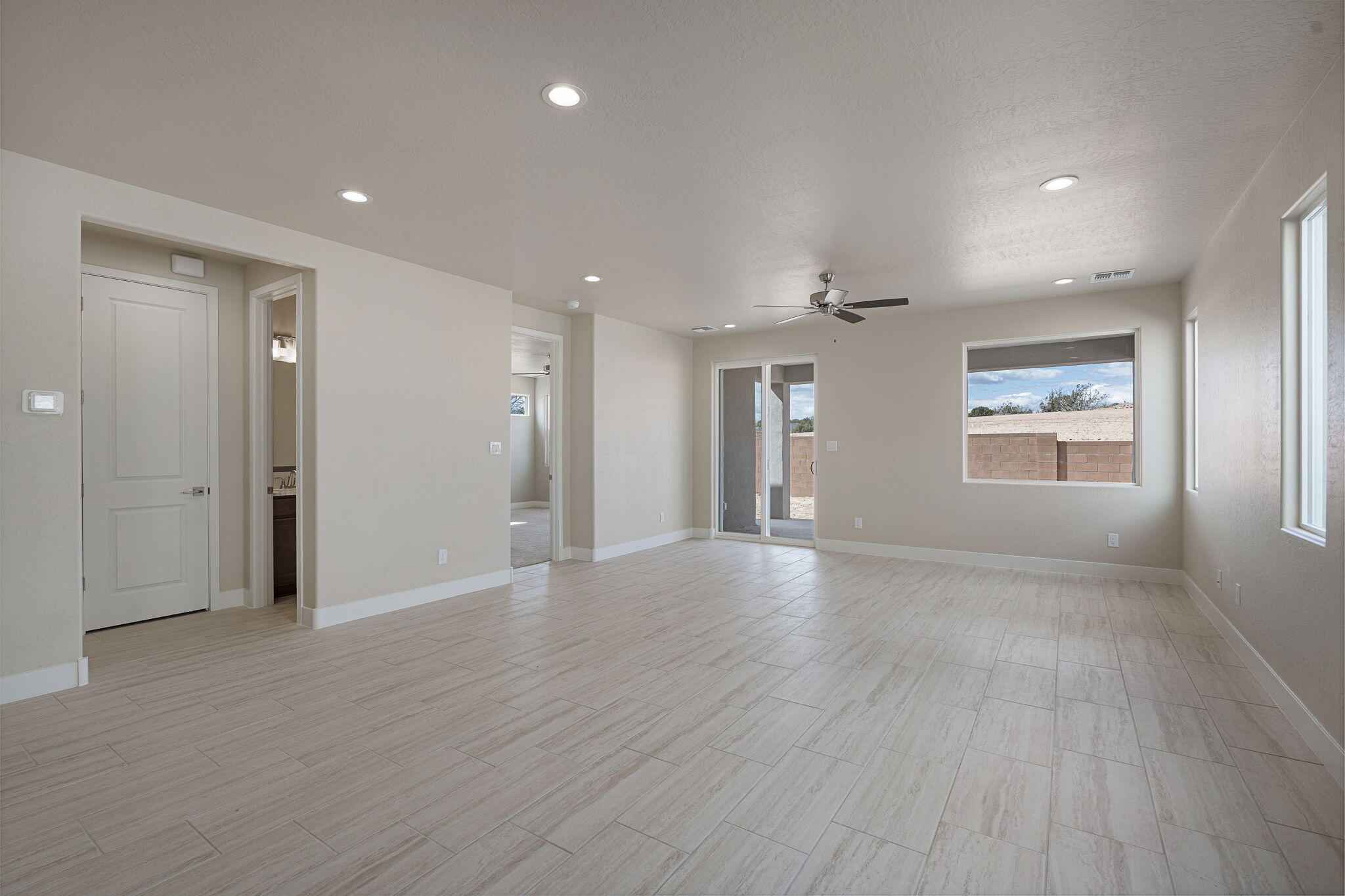 Photo 15 — 6960 Sydney Drive NE