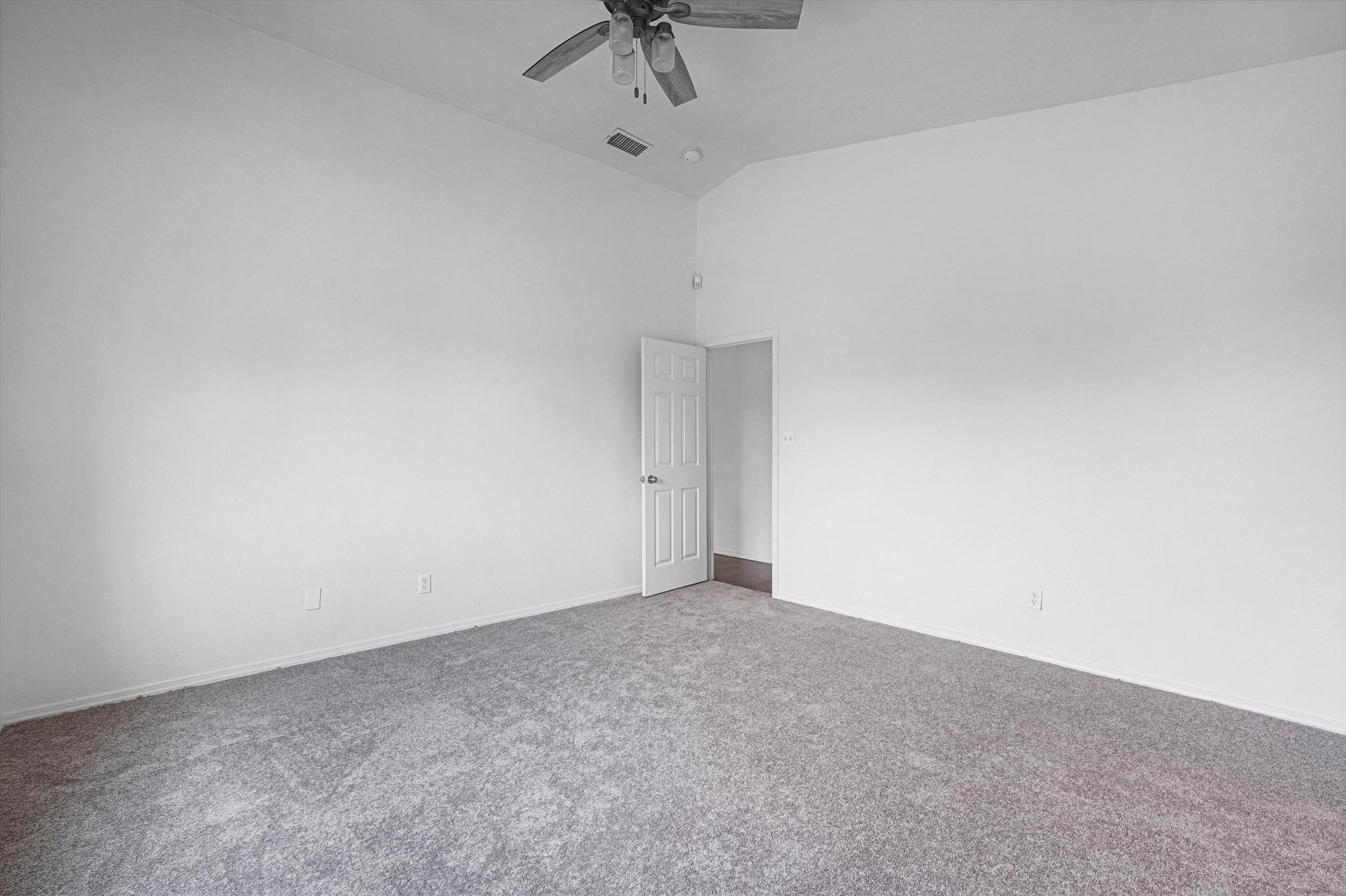 Photo 14 — 10416 Johncock Avenue SW